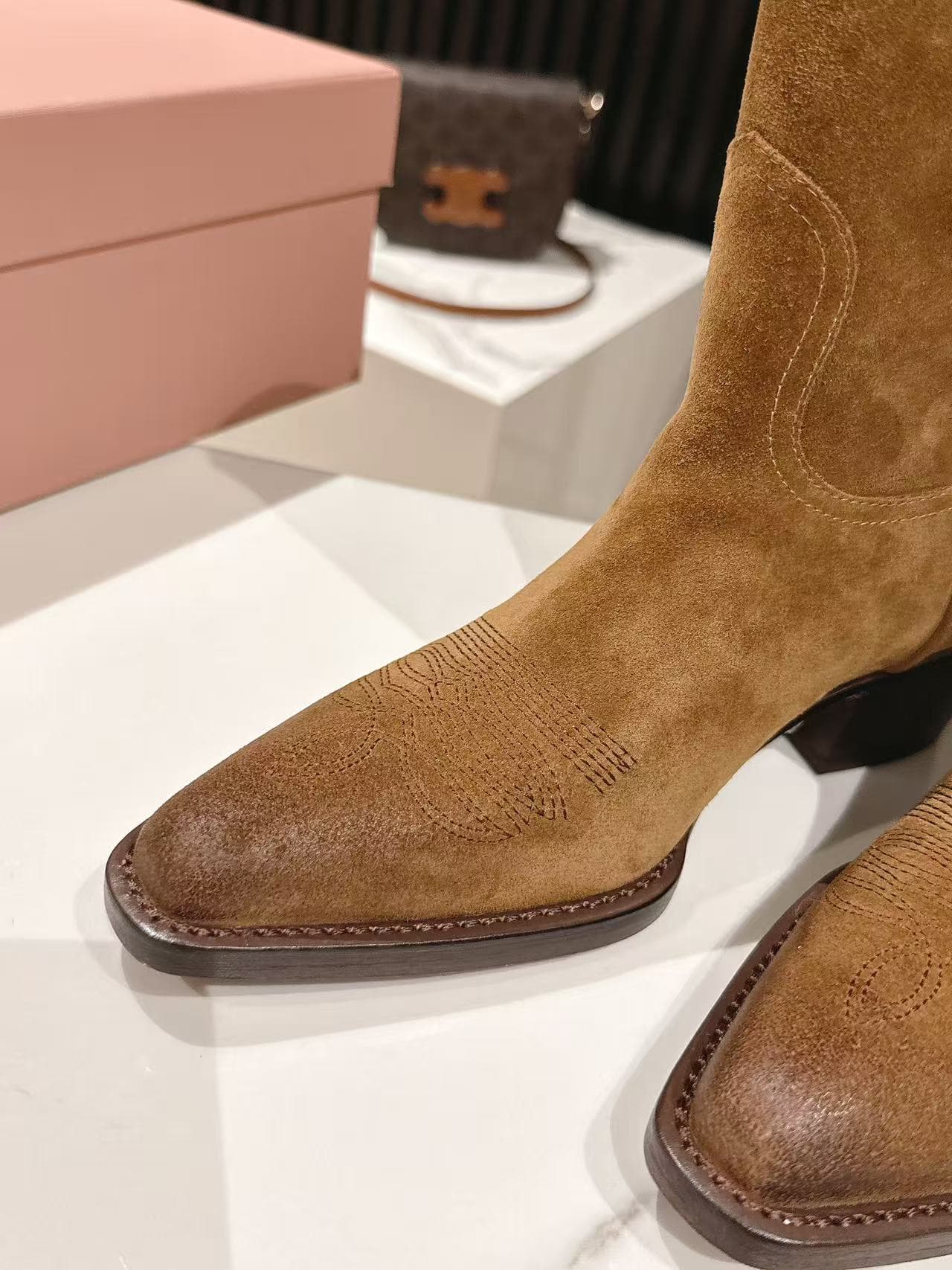 D10551 MiuMiu Miu’s latest autumn/winter western cowboy boots — image 6