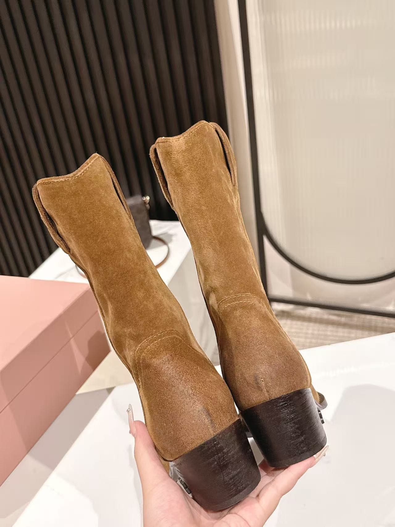 D10551 MiuMiu Miu’s latest autumn/winter western cowboy boots — image 8