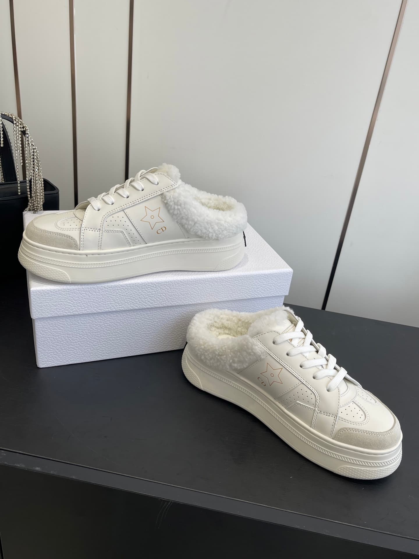 D5728 🏧𝐃𝐢𝐨𝐫 Dioxi’s new autumn/winter collection – woolen🐑 shoes with a thick heel and semi-trampoline design. Classic, elegant, and comfortable; they look great when worn, and also help to highlight one’s style. It’s a top-tier product! — image 8