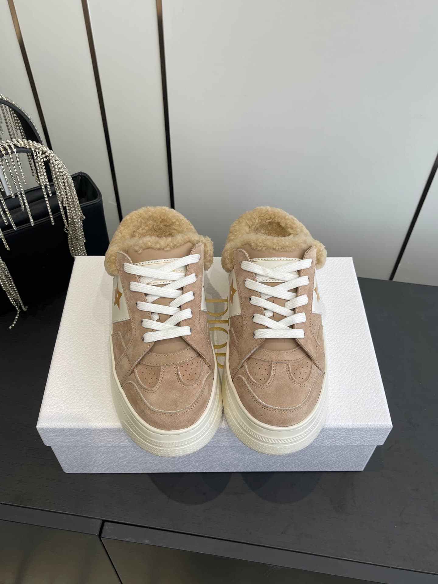 D5727 🏧𝐃𝐢𝐨𝐫 Diō’s new autumn/winter collection – woolen shoes with a thick sole and a semi-tramp style. Classic, elegant, and comfortable; they look great when worn, and enhance one’s style. It’s a top-quality version of the original design! — image 2