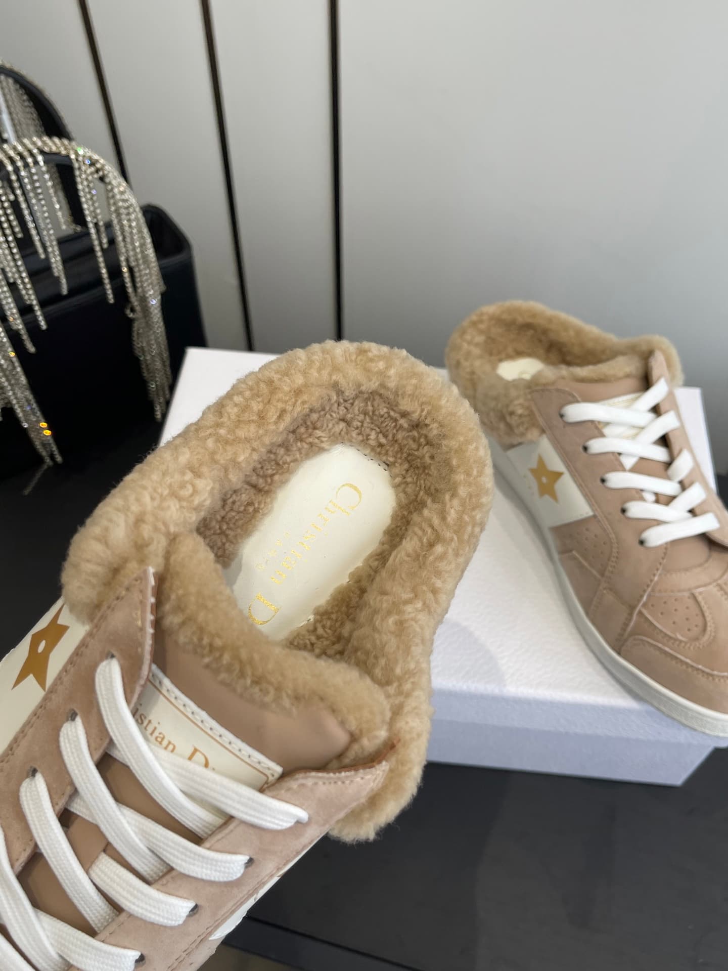 D5724 🏧𝐃𝐢𝐨𝐫 Diō’s new autumn/winter collection – woolen🐑 shoes with a thin sole and semi-towable design. Classic, elegant, and comfortable; they look great when worn, and truly enhance one’s style. It’s a top-tier version of the original design! — image 5