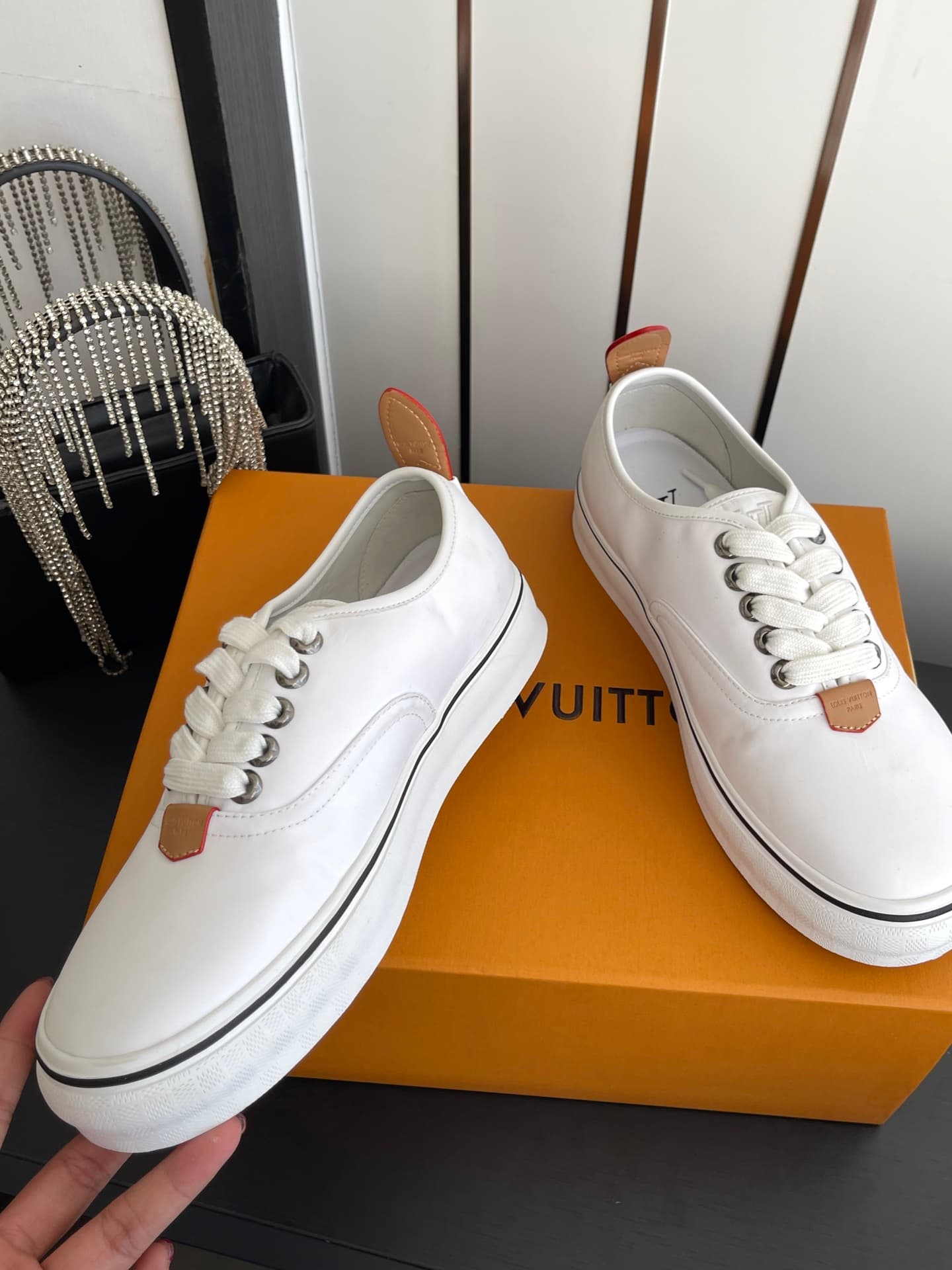D9133 🏧𝐋𝐕 Louis Vuitton 2027 spring/summer collection – LV Combi flat shoes with canvas prints and casual design💁‍♂️ Men’s board shoes. — image 3