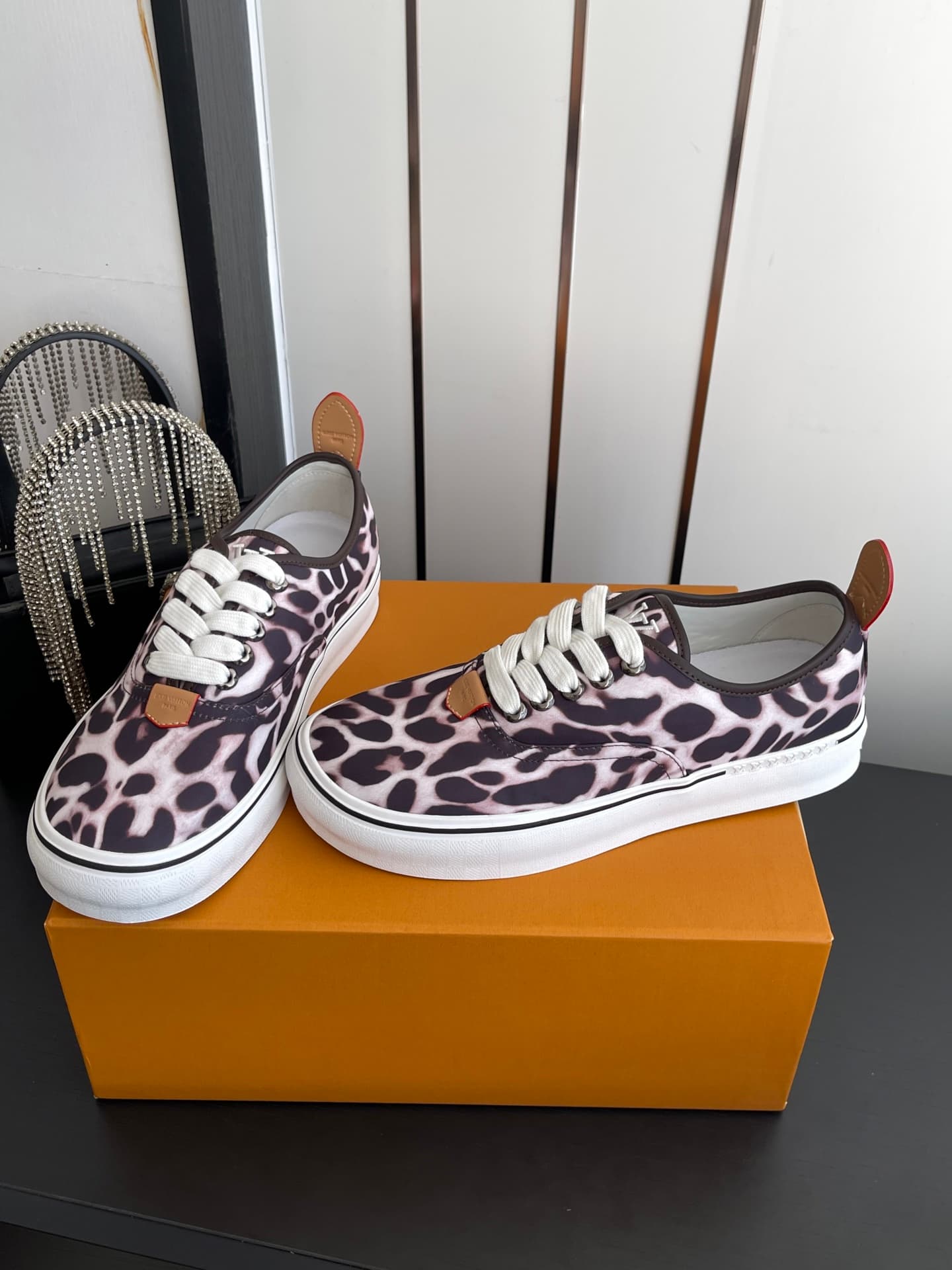 D9107 🏧𝐋𝐕 Louis Vuitton 2027 spring/summer collection – LV Combi flat shoes with canvas prints and casual style💁‍♂️ Men’s board shoes. — image 7
