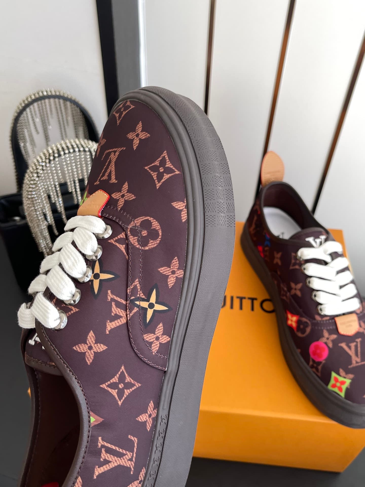 D9105 🏧𝐋𝐕 Louis Vuitton 2027 spring/summer runway model LV Combi flat shoes, canvas print casual shoes💁‍♂️ Men’s board shoes. — image 5
