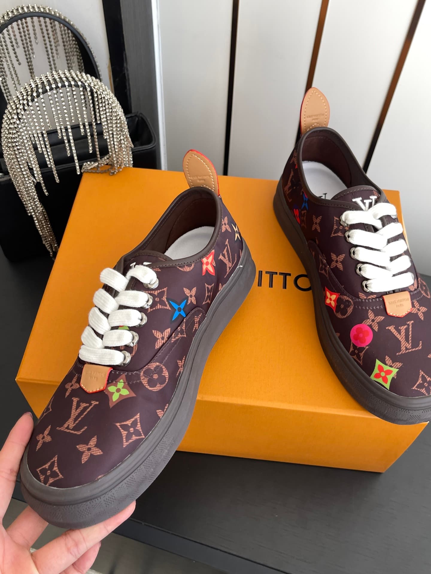 D9105 🏧𝐋𝐕 Louis Vuitton 2027 spring/summer runway model LV Combi flat shoes, canvas print casual shoes💁‍♂️ Men’s board shoes. — image 3