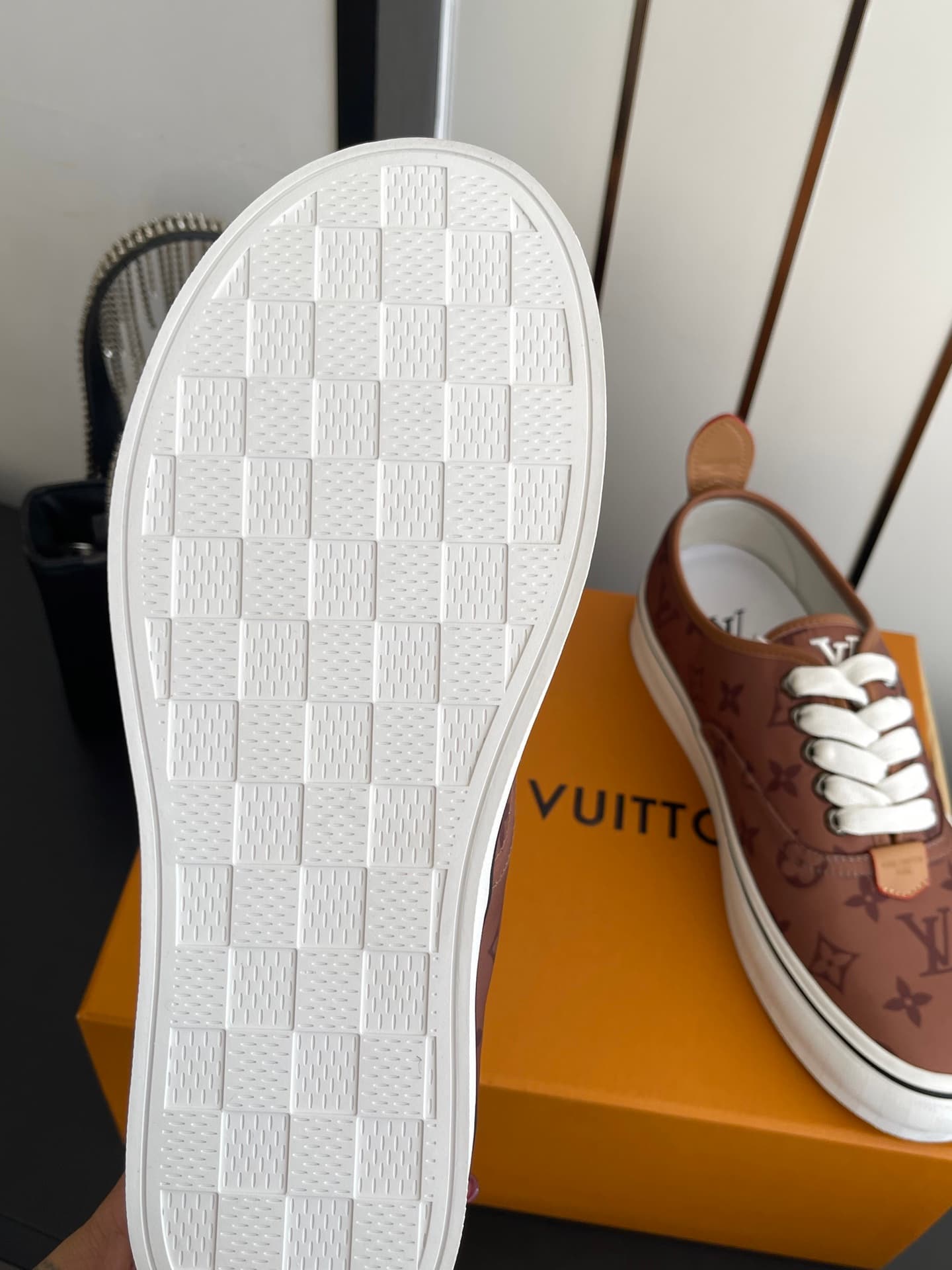 D9108 🏧𝐋𝐕 Louis Vuitton 2027 spring/summer collection – LV Combi flat shoes with canvas prints and casual design💁‍♂️ Men’s board shoes. — image 8