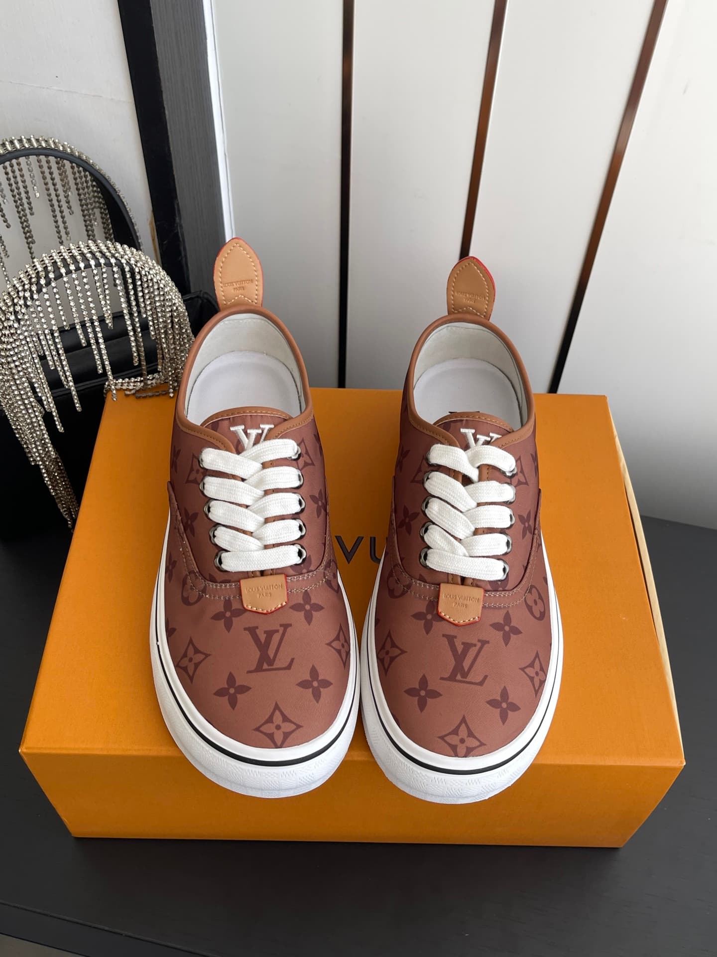 D9108 🏧𝐋𝐕 Louis Vuitton 2027 spring/summer collection – LV Combi flat shoes with canvas prints and casual design💁‍♂️ Men’s board shoes. — image 2
