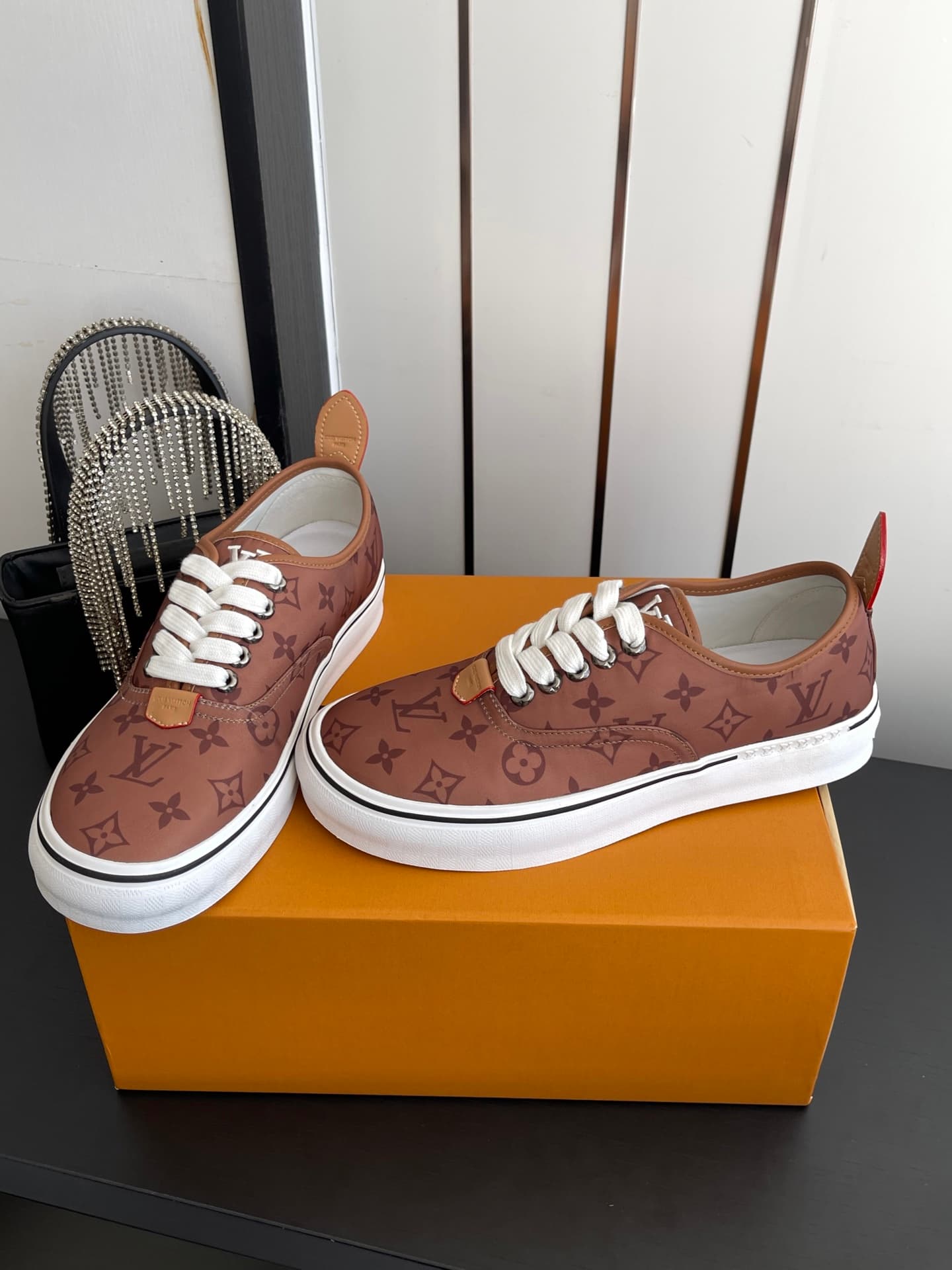 D9108 🏧𝐋𝐕 Louis Vuitton 2027 spring/summer collection – LV Combi flat shoes with canvas prints and casual design💁‍♂️ Men’s board shoes. — image 7