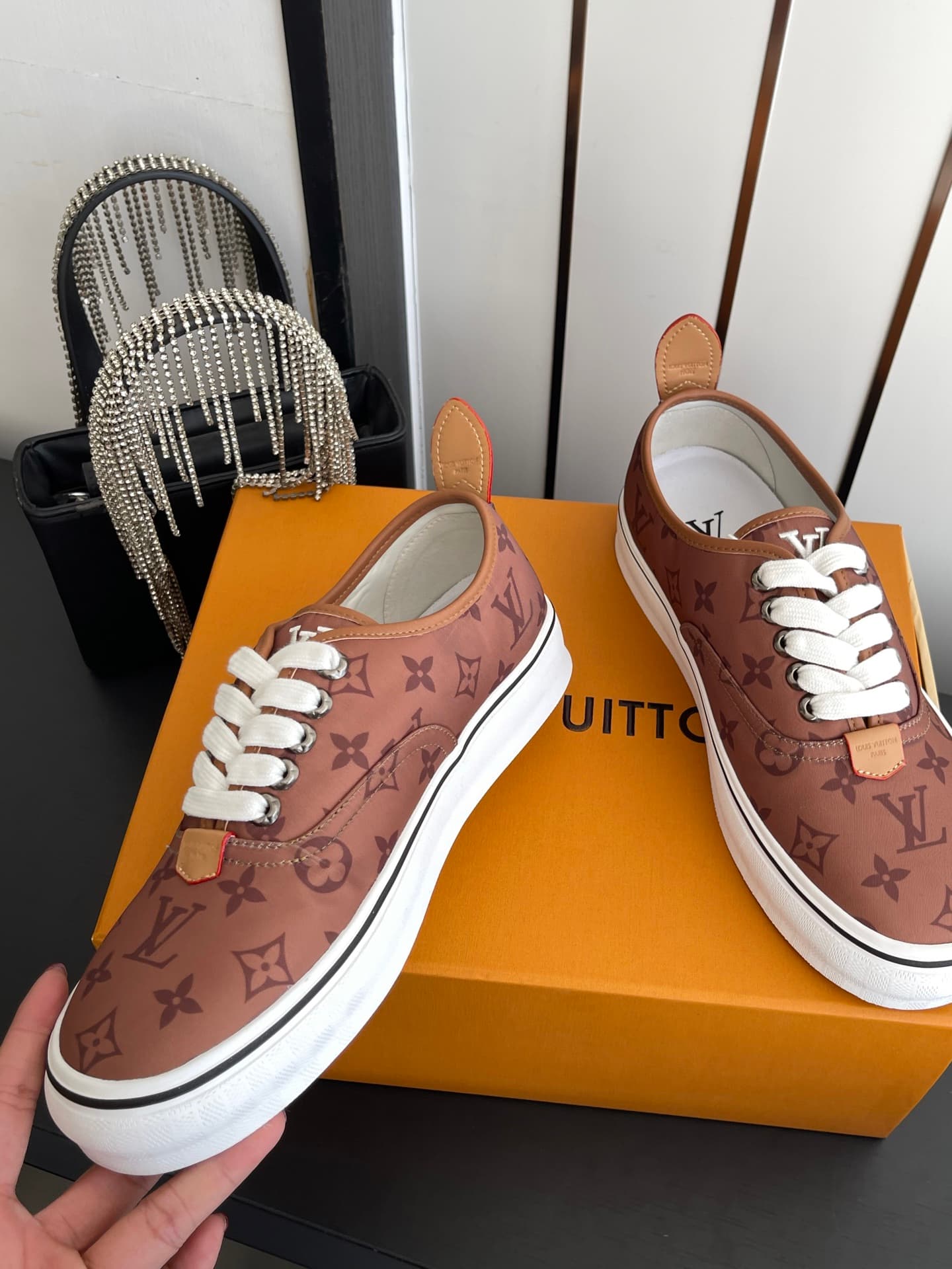 D9108 🏧𝐋𝐕 Louis Vuitton 2027 spring/summer collection – LV Combi flat shoes with canvas prints and casual design💁‍♂️ Men’s board shoes. — image 3