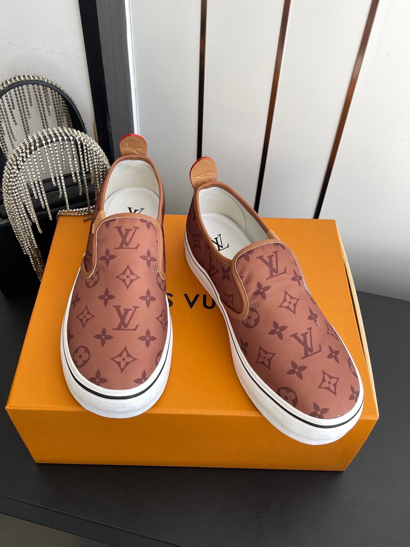 D9112 🏧𝐋𝐕 Louis Vuitton 2027 spring/summer collection – LV Combi flat shoes with canvas prints and casual design💁‍♂️ Men’s board shoes. — image 6