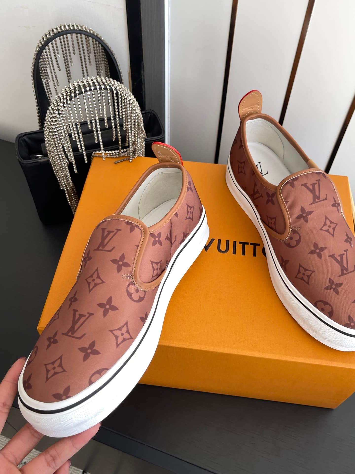 D9112 🏧𝐋𝐕 Louis Vuitton 2027 spring/summer collection – LV Combi flat shoes with canvas prints and casual design💁‍♂️ Men’s board shoes. — image 3