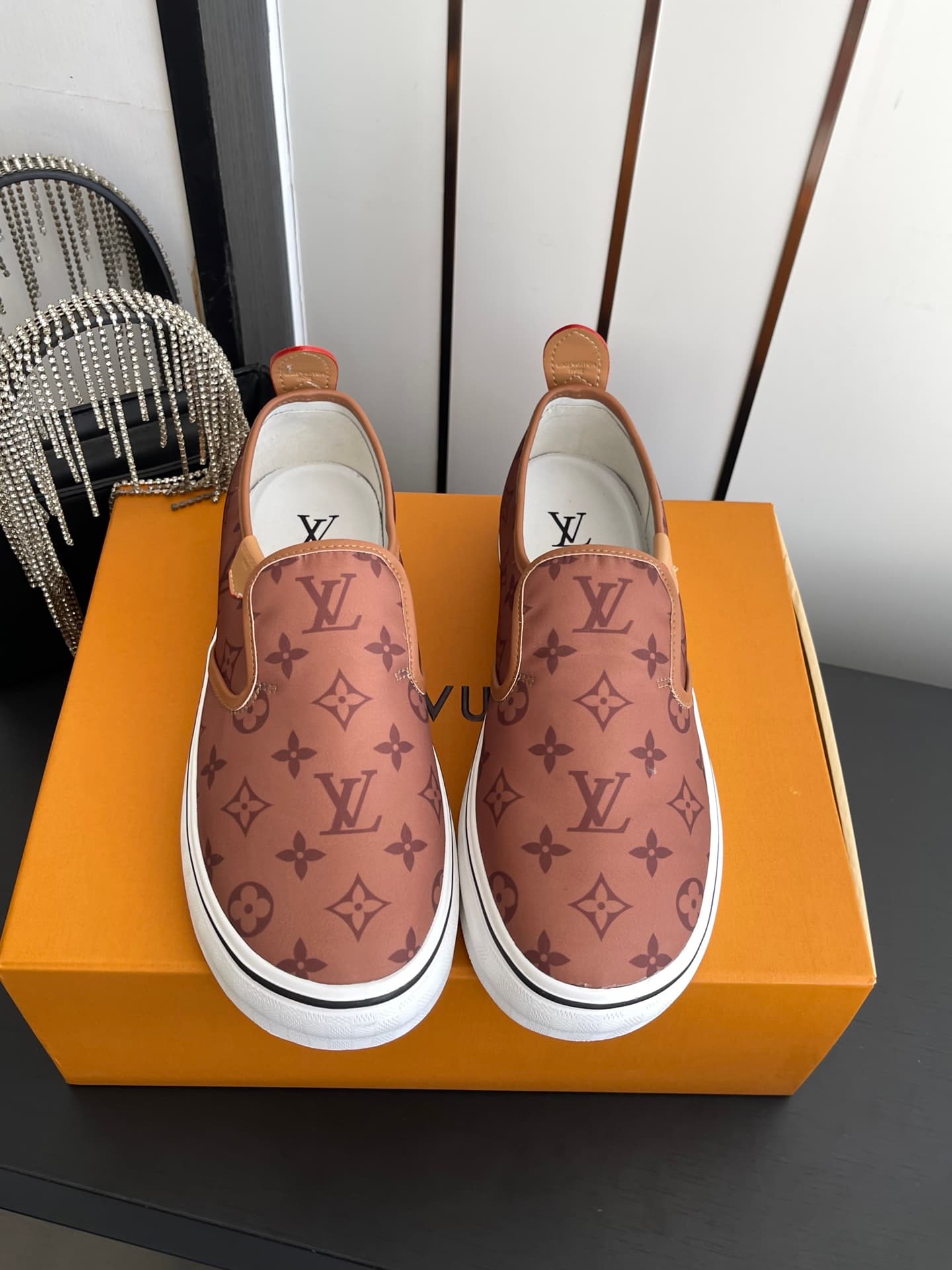 D9112 🏧𝐋𝐕 Louis Vuitton 2027 spring/summer collection – LV Combi flat shoes with canvas prints and casual design💁‍♂️ Men’s board shoes. — image 2