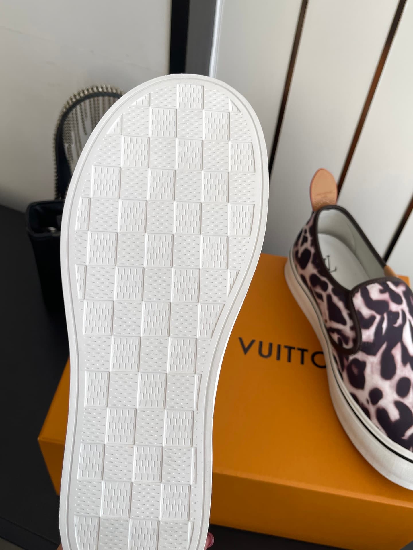 D9115 🏧𝐋𝐕 Louis Vuitton 2027 spring/summer runway-style LV Combi flat shoes, canvas printed casual shoes💁‍♂️ Men’s board shoes. — image 8