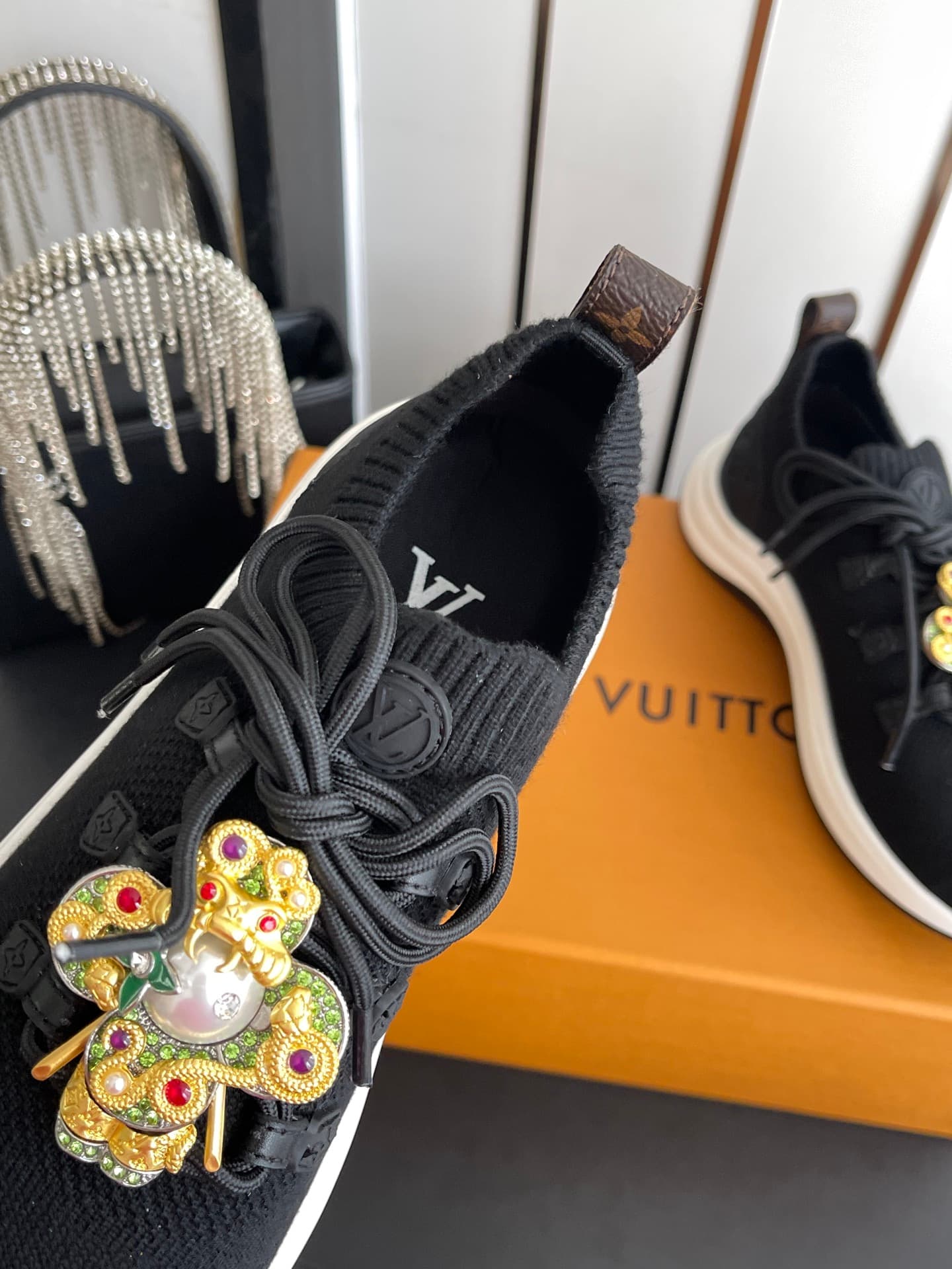 D9118 [Accessories + 120] — image 6