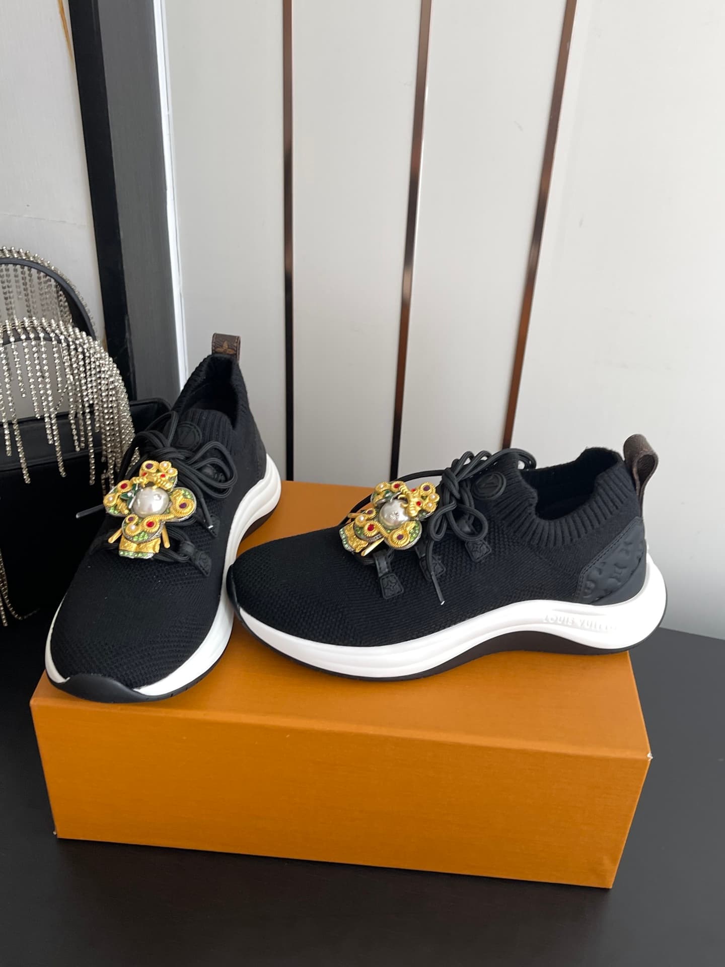 D9118 [Accessories + 120] — image 1