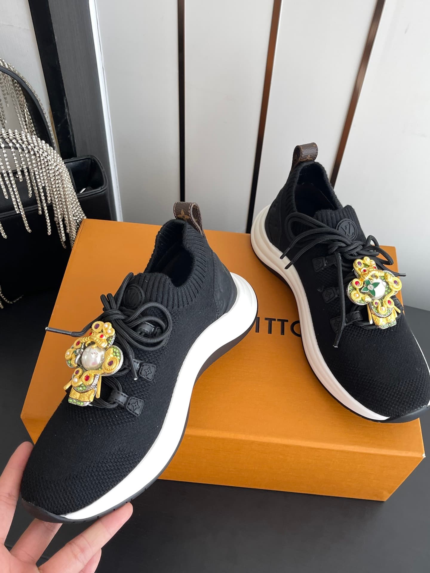 D9118 [Accessories + 120] — image 4