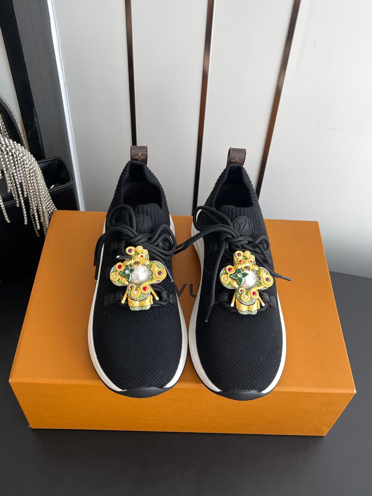 D9118 [Accessories + 120] — image 2