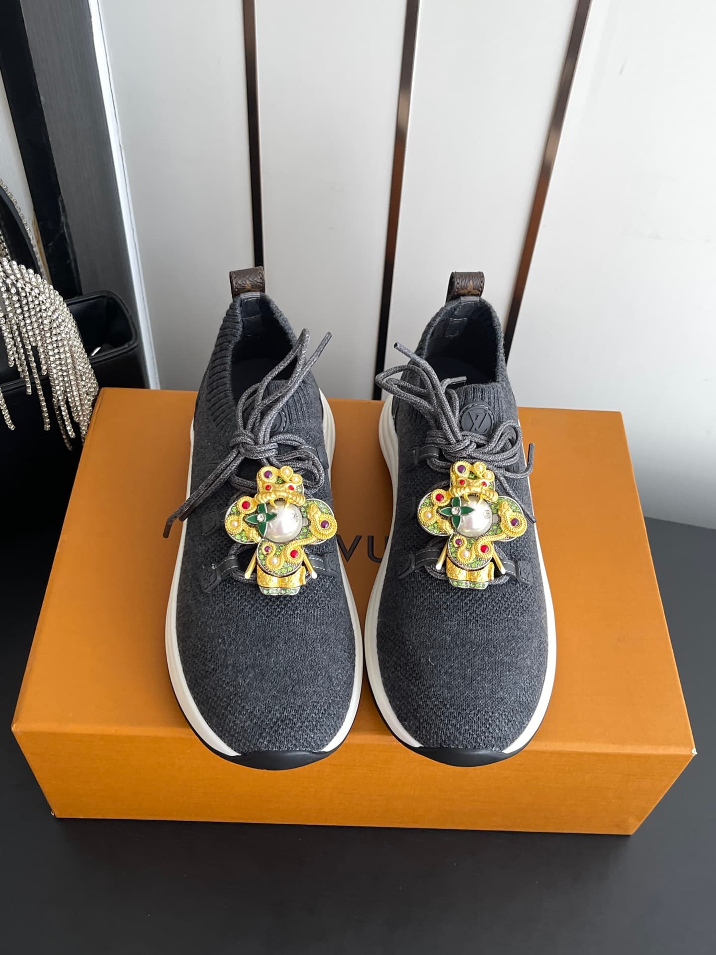 D9122 [Accessories + 120] — image 2