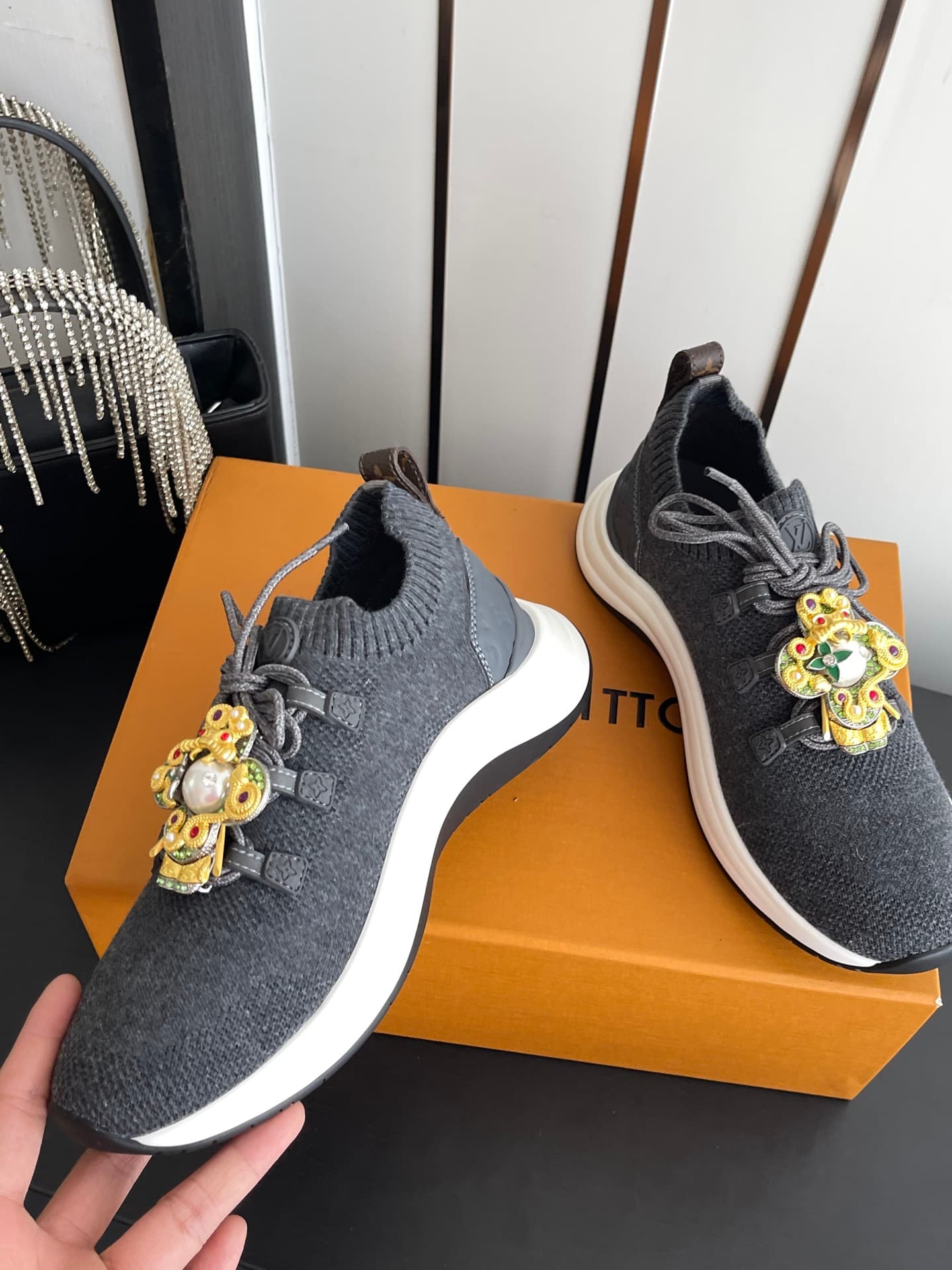D9122 [Accessories + 120] — image 4