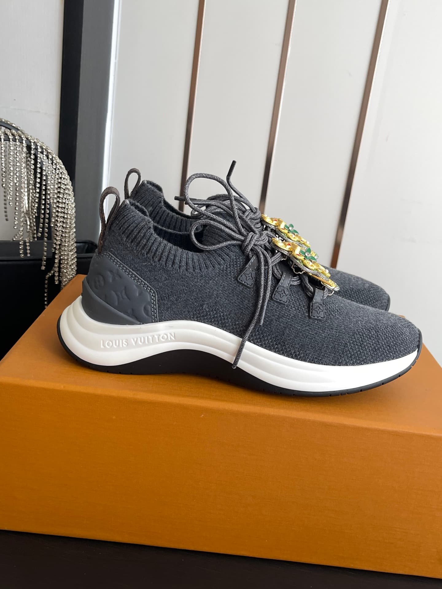 D9122 [Accessories + 120] — image 5