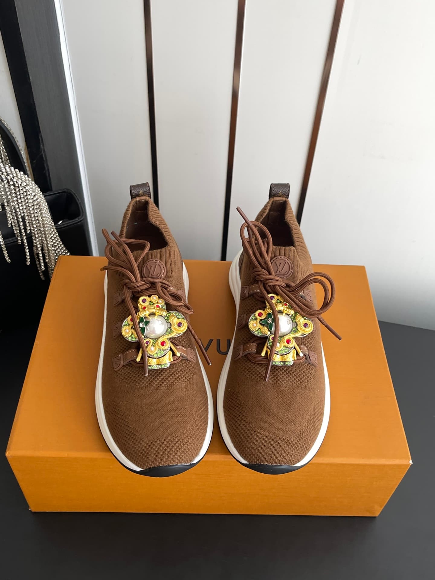 D9121 [Accessories + 120] — image 2