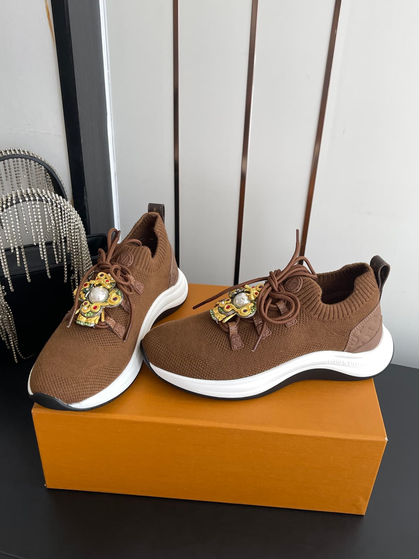 D9121 [Accessories + 120] — image 1