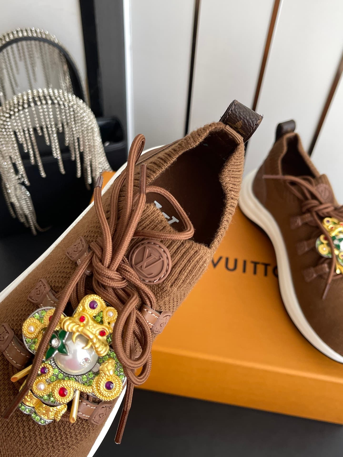 D9121 [Accessories + 120] — image 6