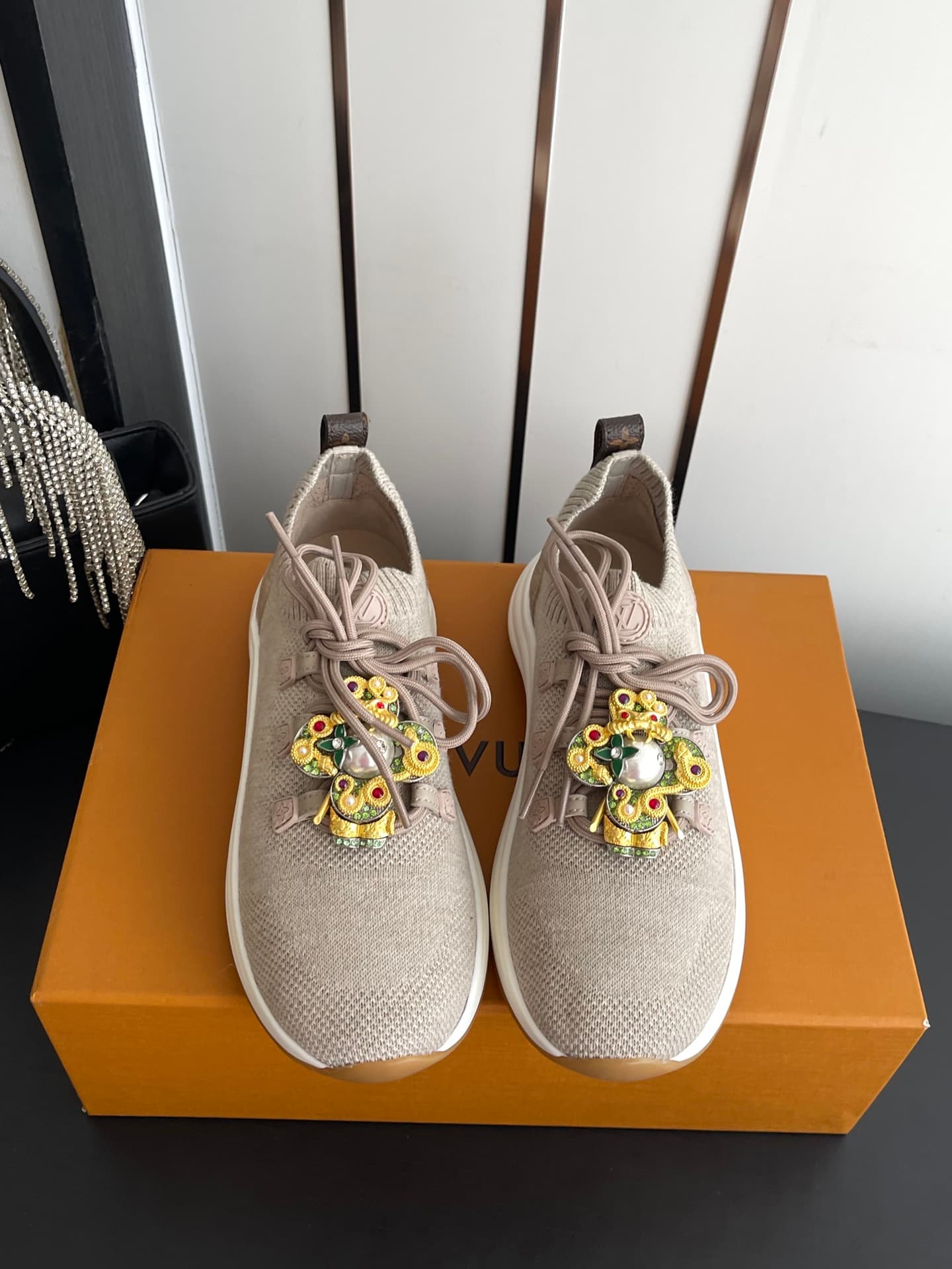 D9124 [Accessories + 120] — image 2