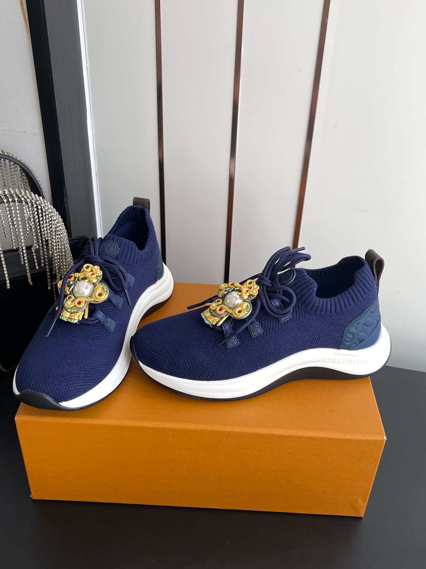 D9127 [Accessories + 120] — image 1
