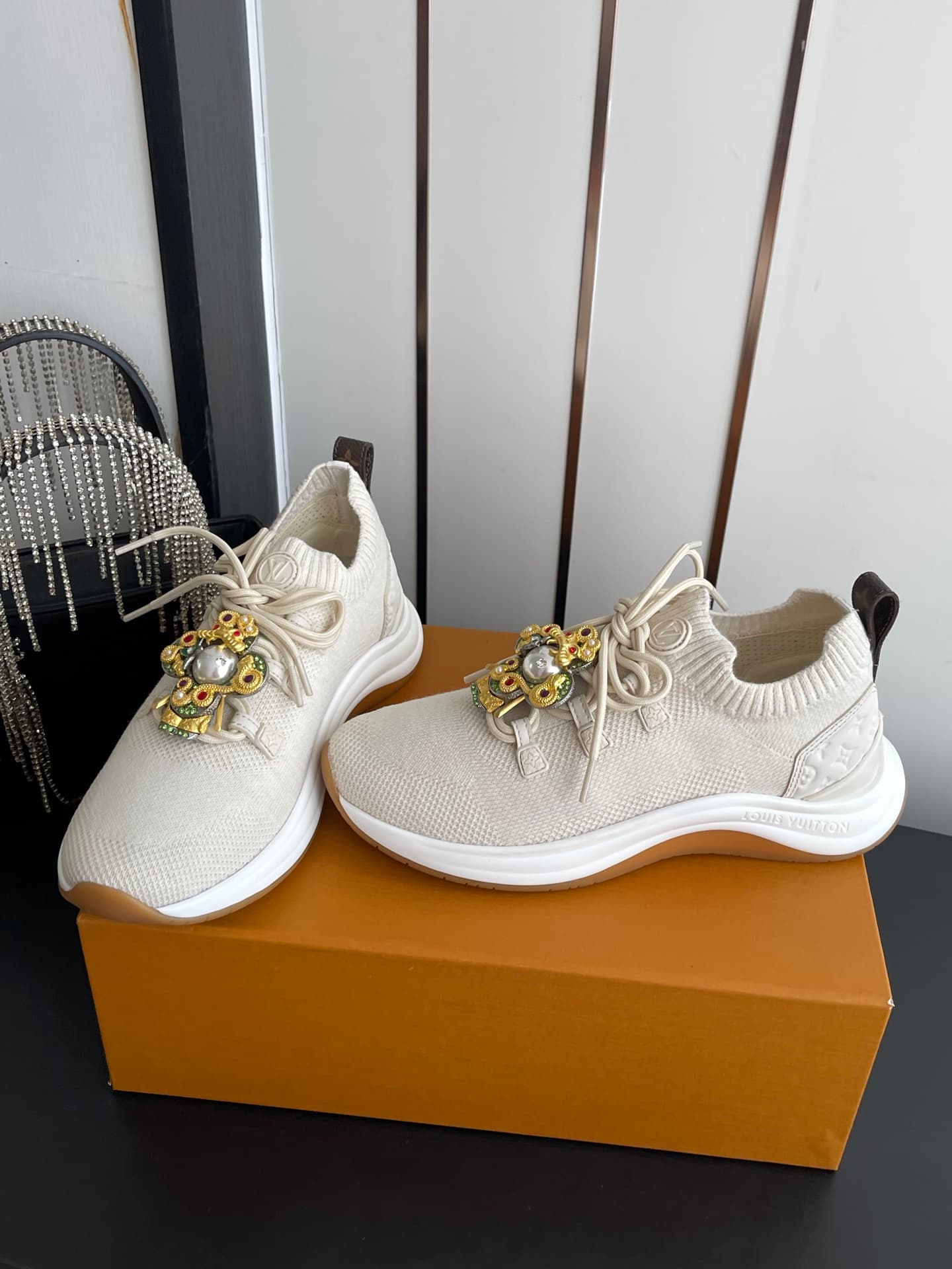 D9126 [Accessories + 120] — image 1