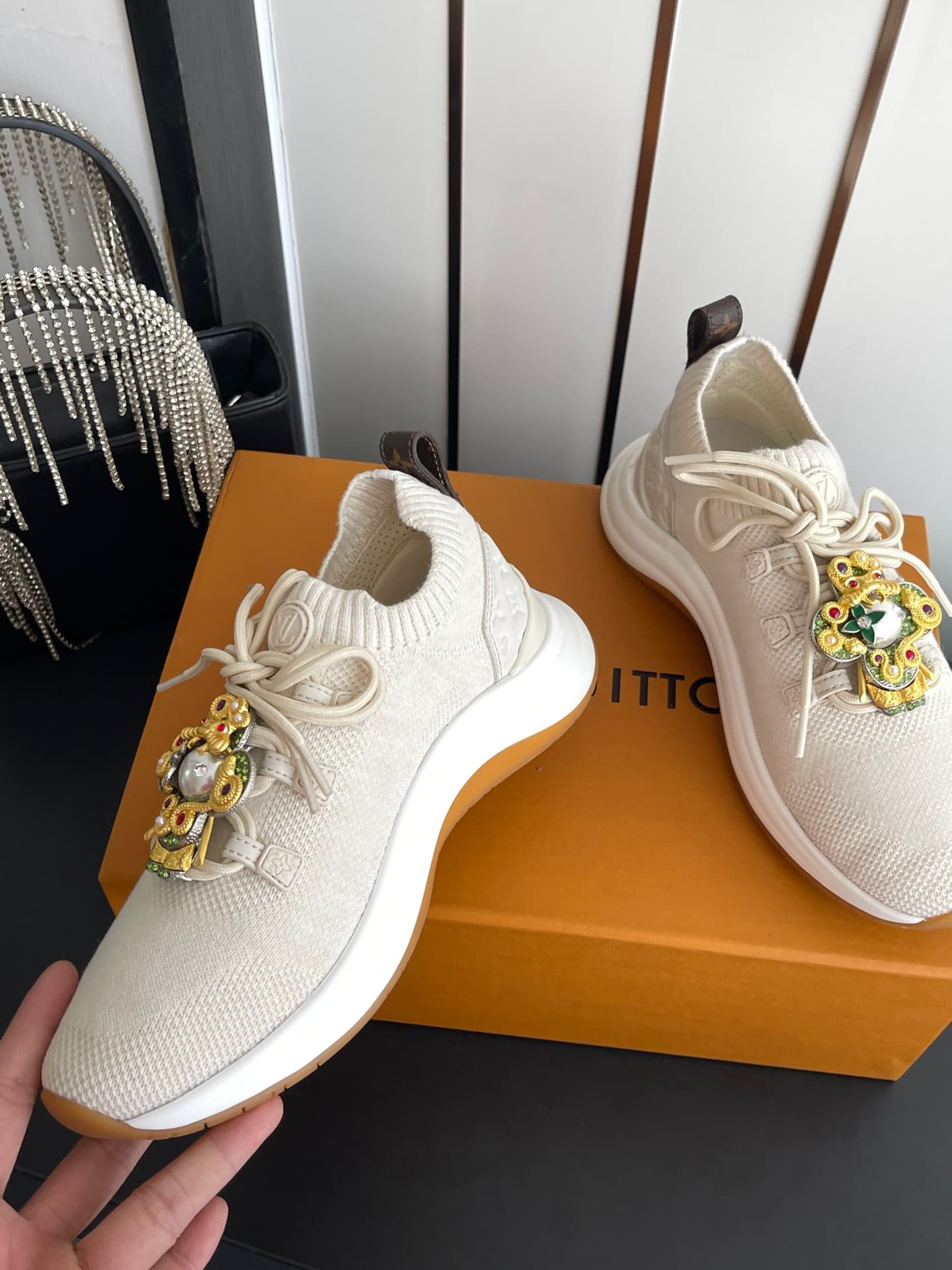 D9126 [Accessories + 120] — image 4
