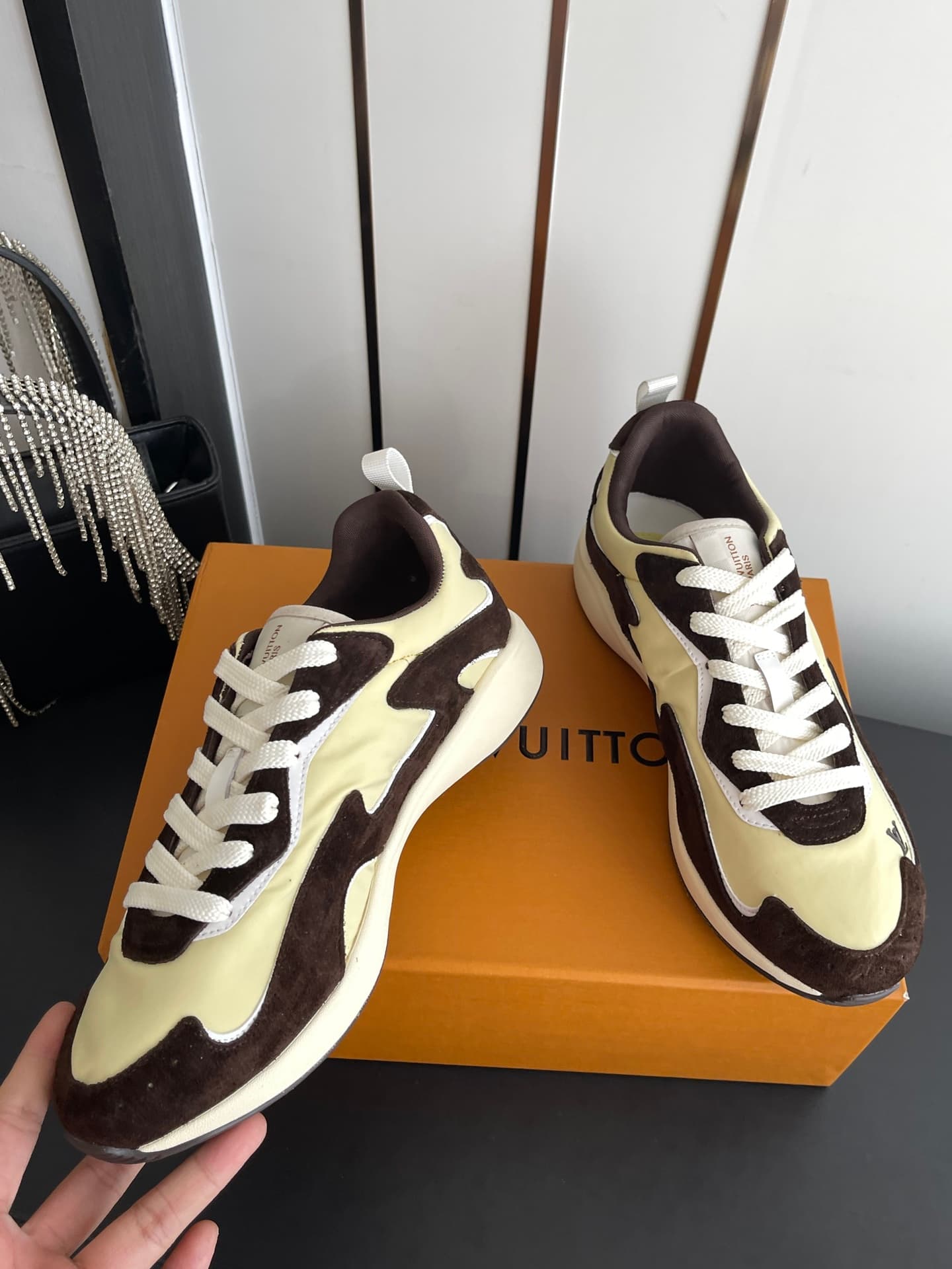 D9136 🏧𝐋𝐕 Dro’s latest collection of casual sports shoes — image 3