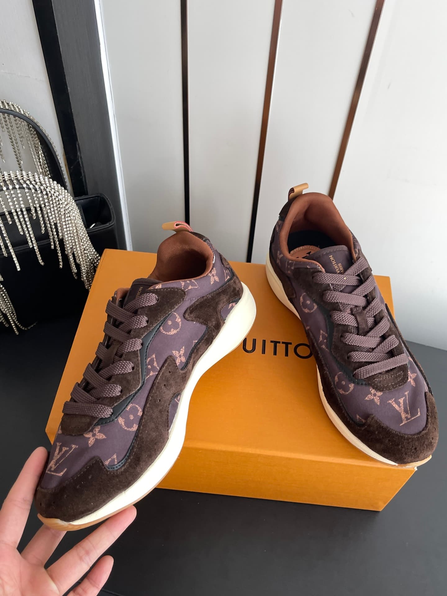 D9138 🏧𝐋𝐕 Dro’s Latest Collection: Casual Sports Shoes — image 3
