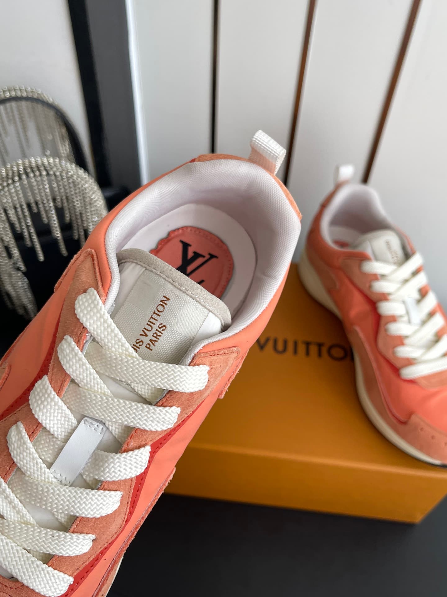 D9134 🏧𝐋𝐕 Dro’s latest collection of casual sneakers — image 4