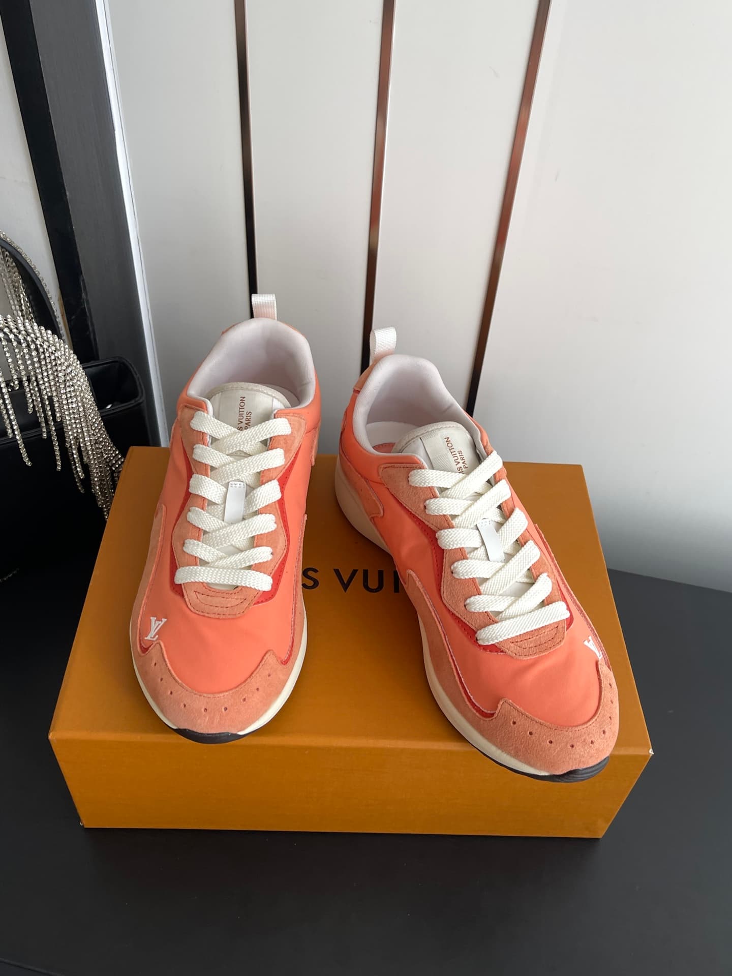 D9134 🏧𝐋𝐕 Dro’s latest collection of casual sneakers — image 6