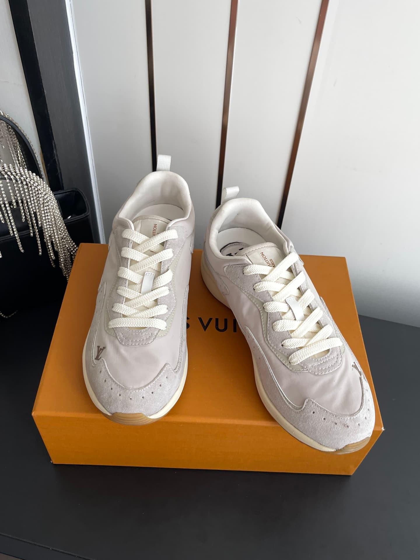 D9137 🏧𝐋𝐕 Dro’s latest collection of casual sports shoes — image 6