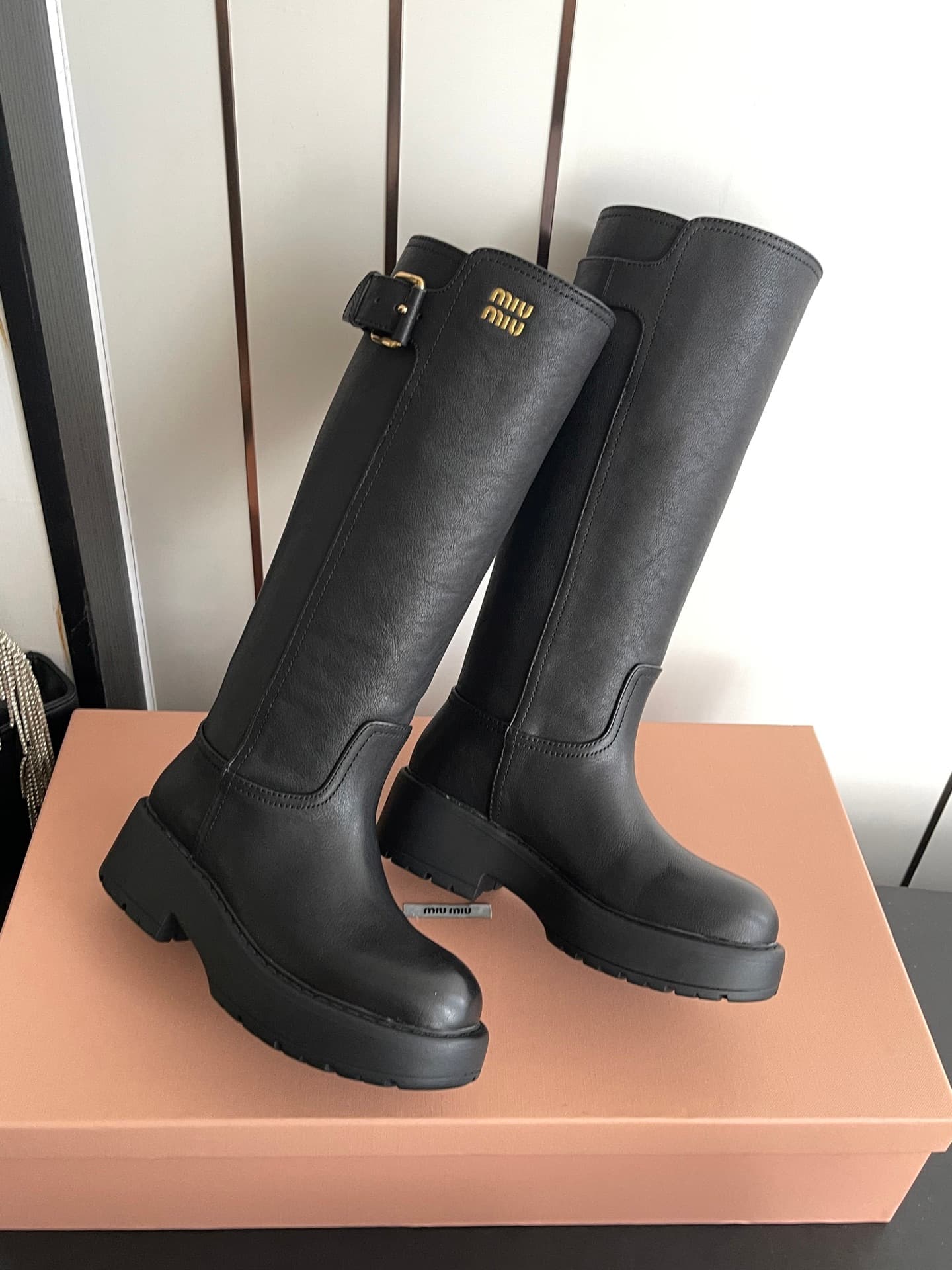 D10588 🏧𝐌𝐢𝐮𝐌𝐢𝐮/MiuMiu Autumn-Winter Runway Collection: Vintage Thick-Sole Bikeshoes & Martin Boots, Straight-Leg Boots💃🏽 — image 5