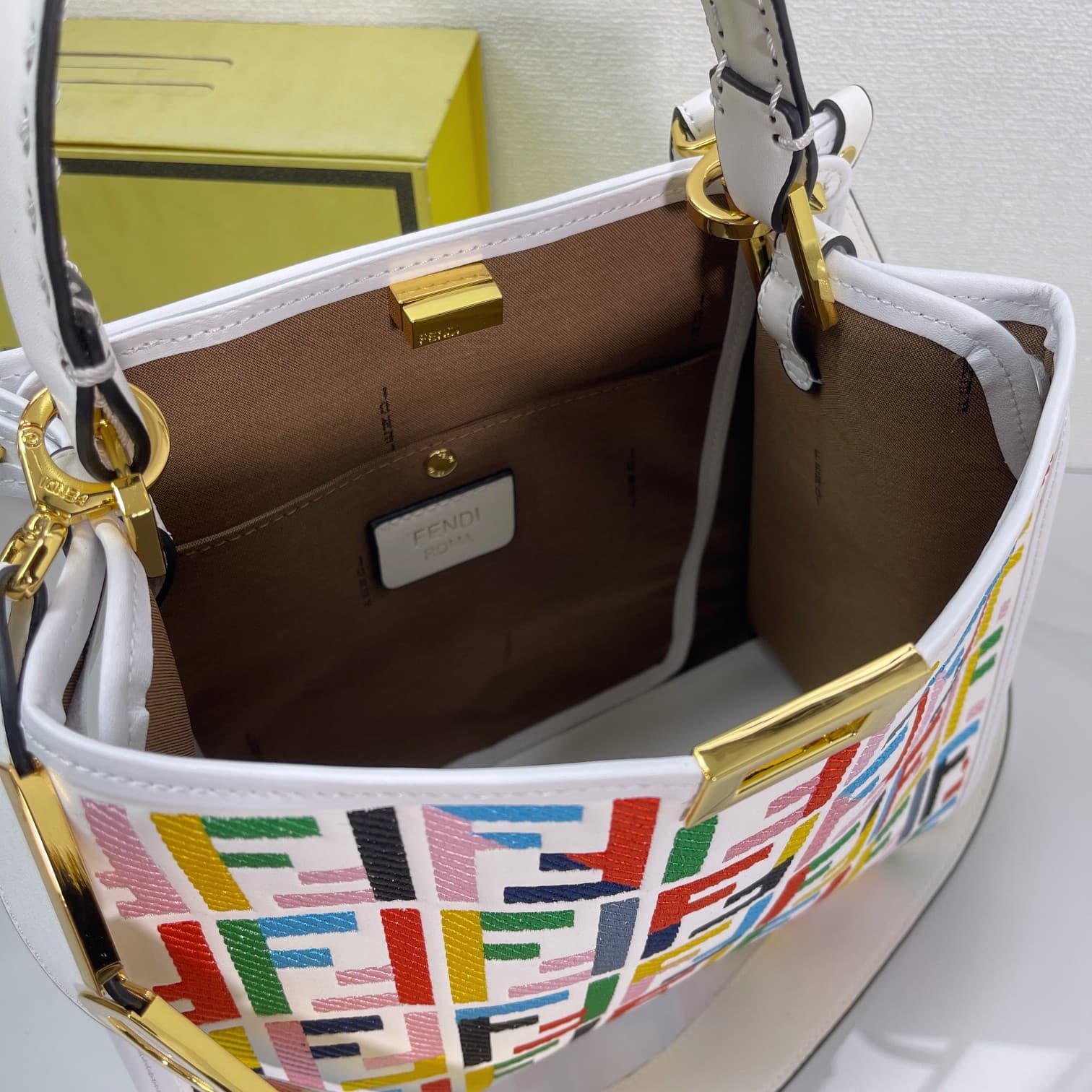C2804 Fendi Perkaboo tote bags are basic models that can be used as beach bags. They feature heavy-duty embossing techniques, offering a vintage look while remaining durable. Made from high-quality leather material—different from previous models, you can  — image 6