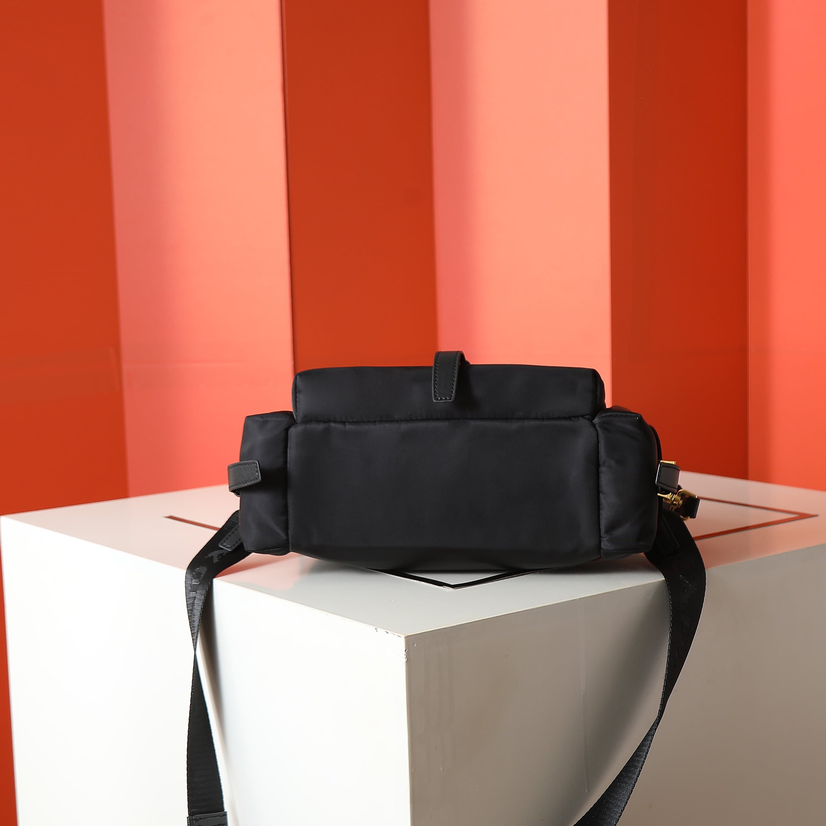 C7007 🎉New postman bag🎉1B2026 small size🎉🎉 — image 5