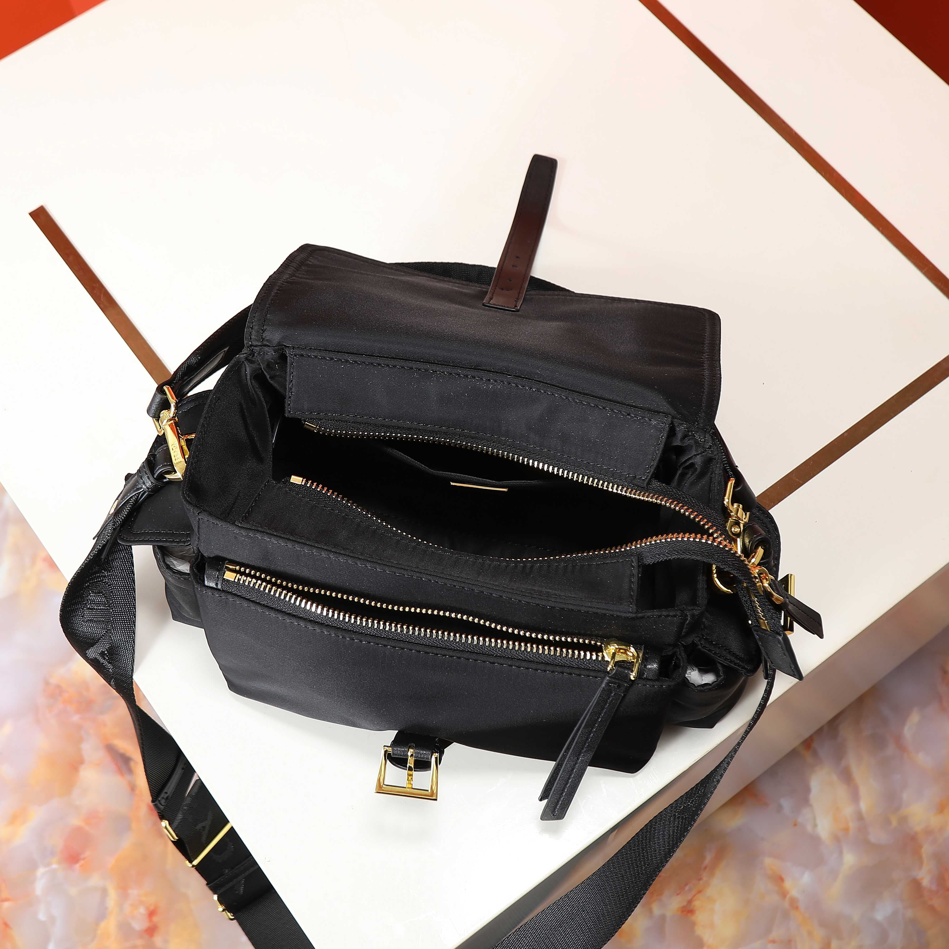 C7007 🎉New postman bag🎉1B2026 small size🎉🎉 — image 7