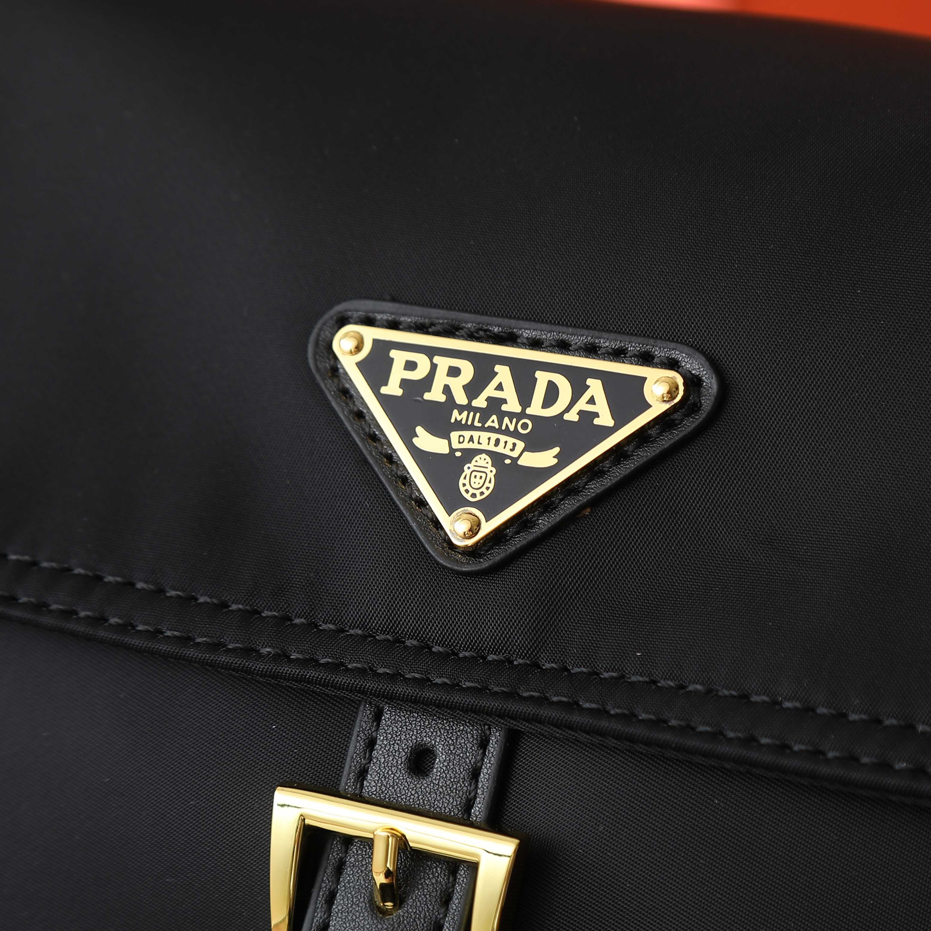 C7005 Batch 🎉 New postman bag 2027, large size 💰 🎉 — image 5