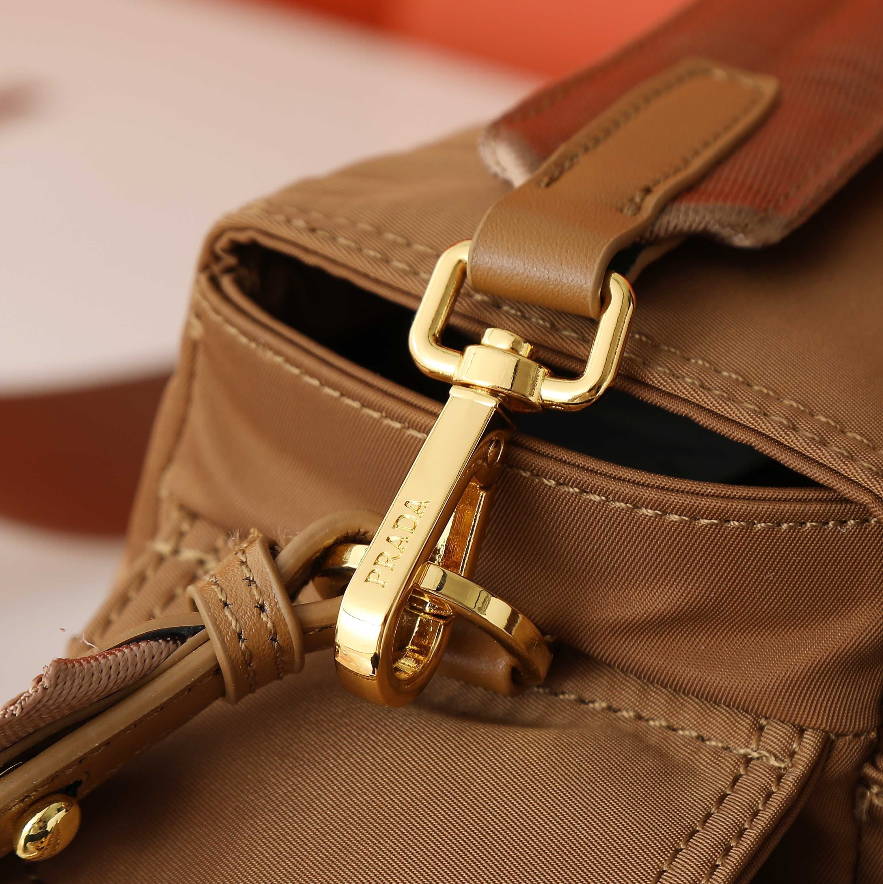 C7006 🎉New delivery bag 🎉1B2026 small size 🎉🎉 — image 6