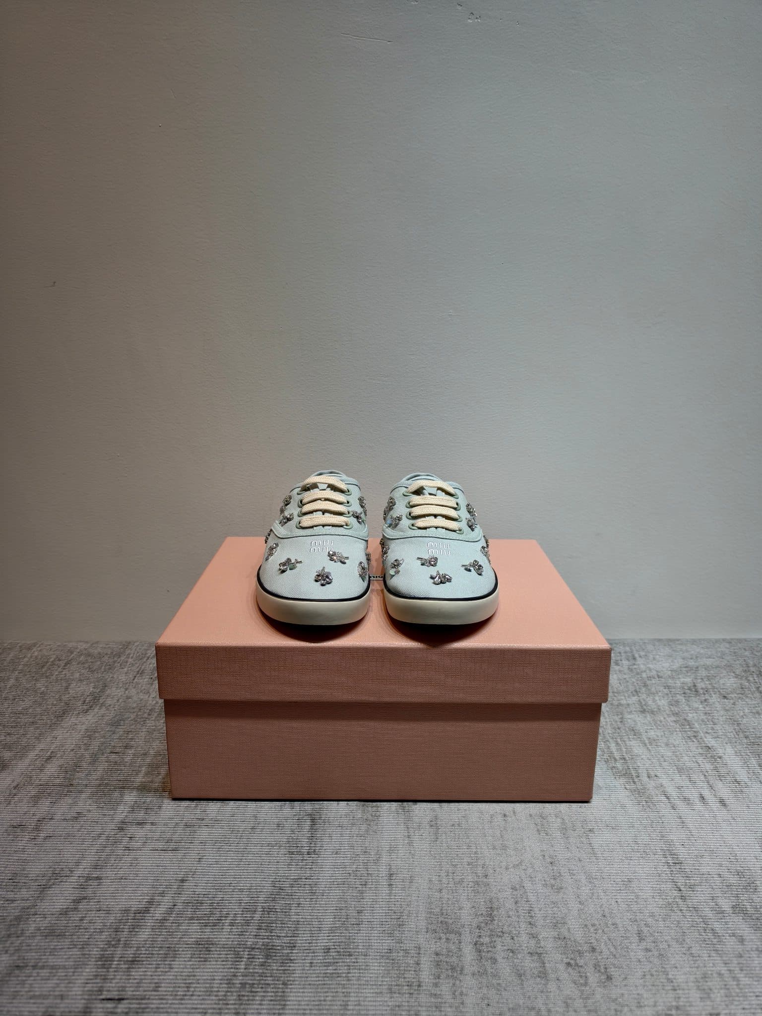 D10641 MIUMIU 2026 new model. The upper is made of twill canvas (textile material) with a textile lining. The sole is made of rubber with the brand logo. The insole is a detachable fabric insole, ensuring comfort and a distinct brand style. Signature “dia — image 4