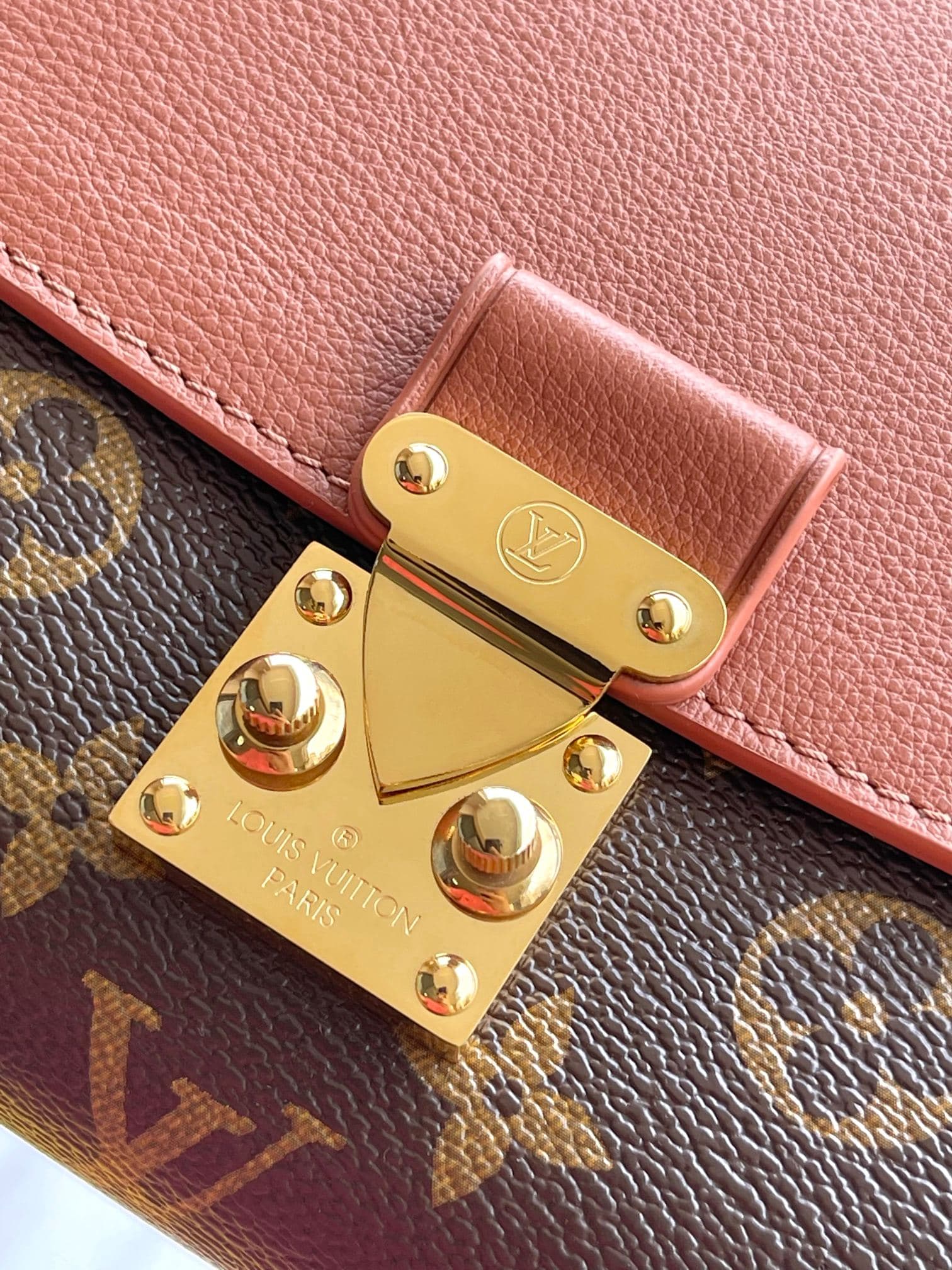 C5179 Original model with enhanced features + semi-stainless steel hardware. 163C dynamic chip [Madeleine BB handbag]. m28424 – watermark/black color. m28588 – watermark/brown color. — image 5