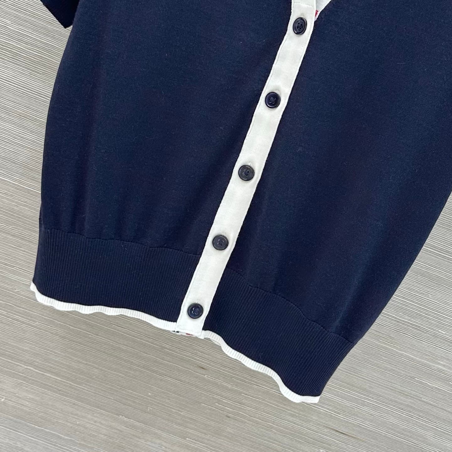 C18535 vp is released exclusively by vp❤️, with high-quality original products! TB British-style fashion for aging prevention – 26 is a new product for early spring. It features a tennis racket-inspired design with open silk-wool short sleeves! A must-hav — image 5