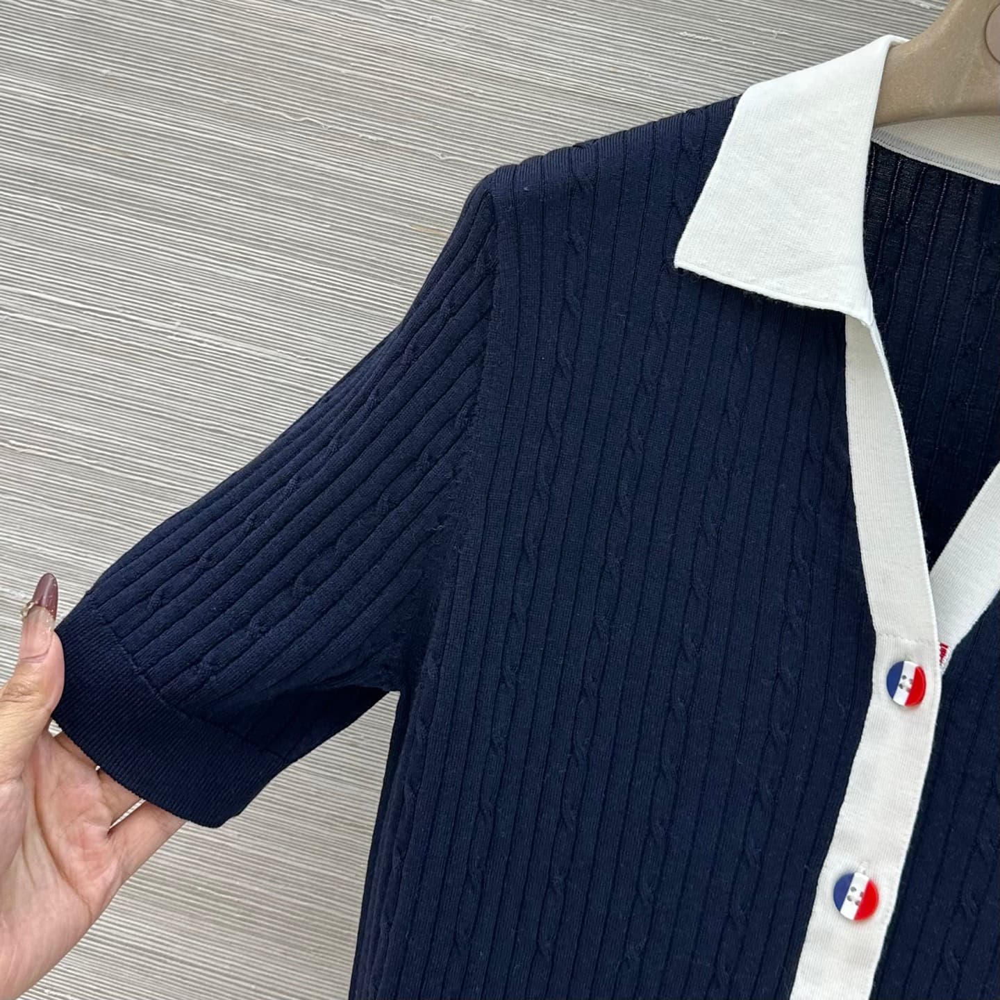 C18536 Exclusive release by VP❤️, high-quality original product! TB British-style fashion for aging prevention, 26 new spring collection – short sweater with dog embroidery and open-lapel silk-wool fabric! A must-have for fashionable women. YB-customized  — image 3