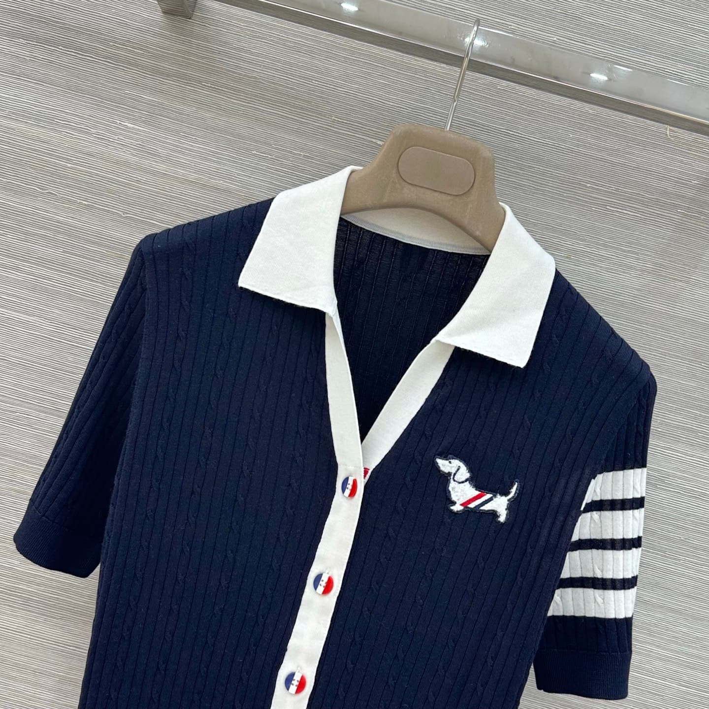 C18536 Exclusive release by VP❤️, high-quality original product! TB British-style fashion for aging prevention, 26 new spring collection – short sweater with dog embroidery and open-lapel silk-wool fabric! A must-have for fashionable women. YB-customized  — image 2