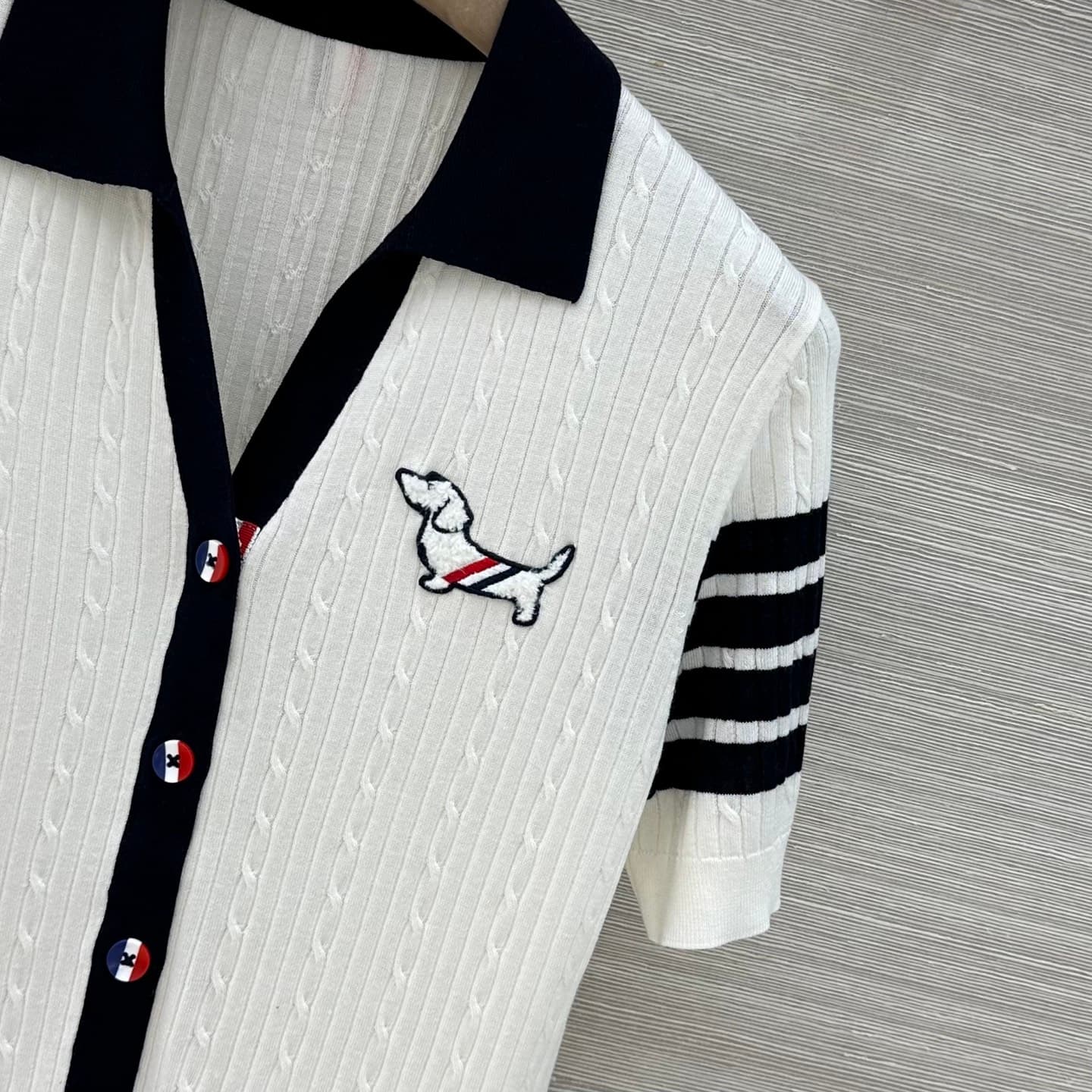 C18534 Exclusive release by VP❤️, high-quality original product! TB British-style fashion for aging prevention – 26 new spring collection. Short sweater with Little dog embroidery and open-weave silk-wool material! A must-have for fashion lovers. YB custo — image 4