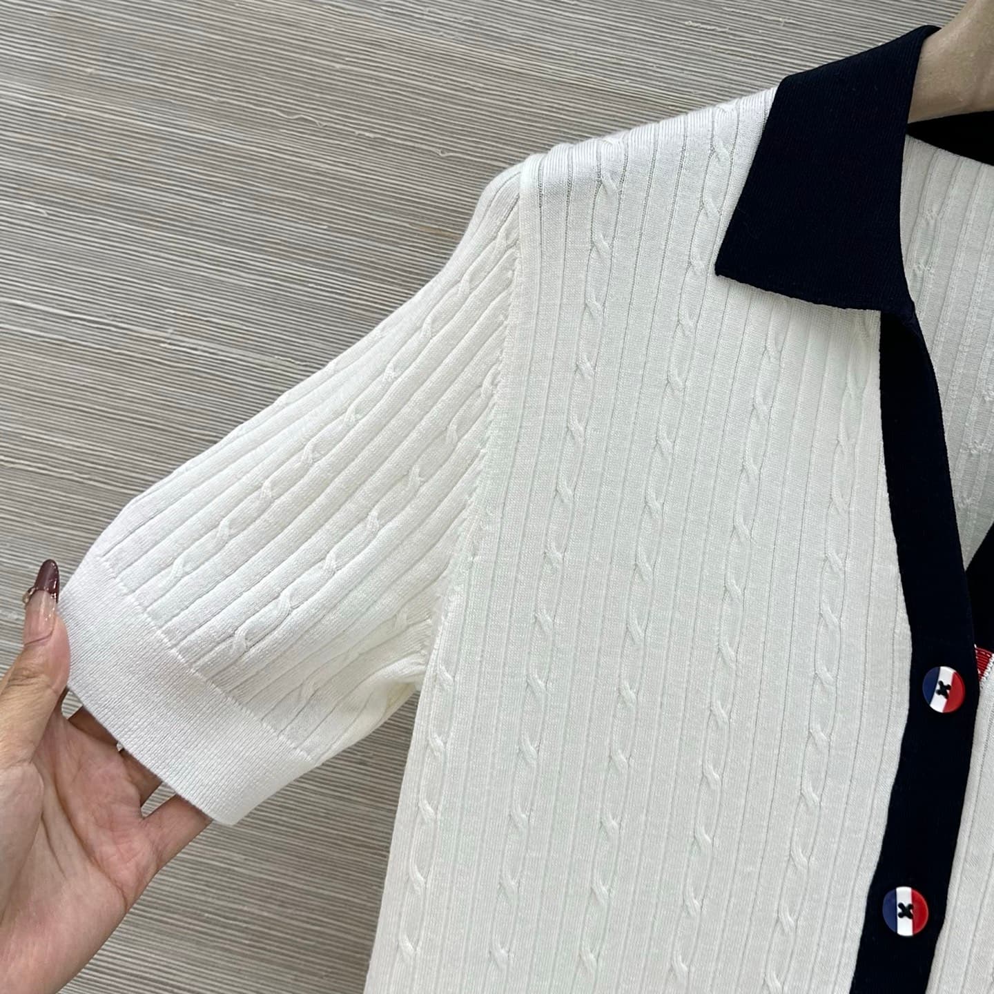C18534 Exclusive release by VP❤️, high-quality original product! TB British-style fashion for aging prevention – 26 new spring collection. Short sweater with Little dog embroidery and open-weave silk-wool material! A must-have for fashion lovers. YB custo — image 3