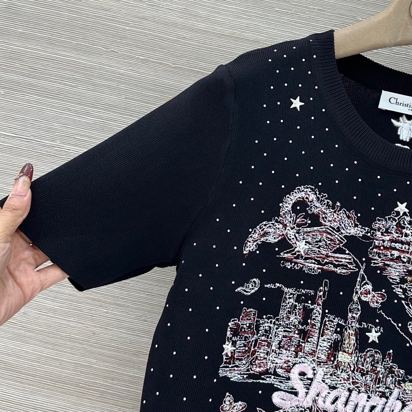 C18546 High-demand item recommendation ❤️MissD fashion style for elegant women, 26 spring/summer new collection! Urban-themed series, heavy-duty embroidery on knitted short-sleeve tops! Iru’s 3D embroidery technique. The white, ultra-soft classic fit real — image 3